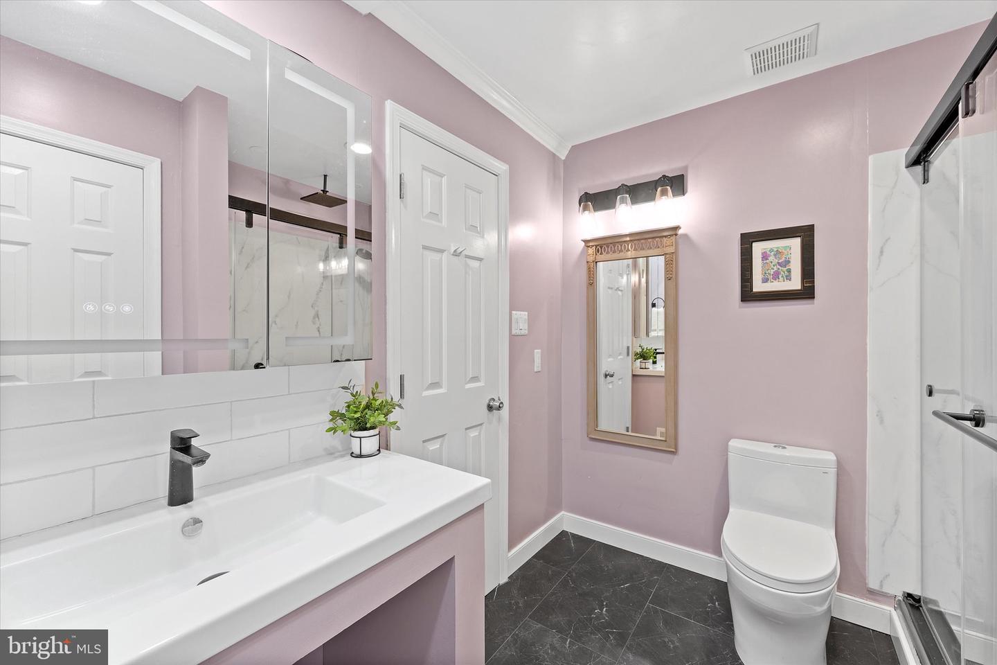 316 LOUDOUN ST SW, LEESBURG, Virginia 20175, 3 Bedrooms Bedrooms, ,3 BathroomsBathrooms,Residential,For sale,316 LOUDOUN ST SW,VALO2110828 MLS # VALO2110828