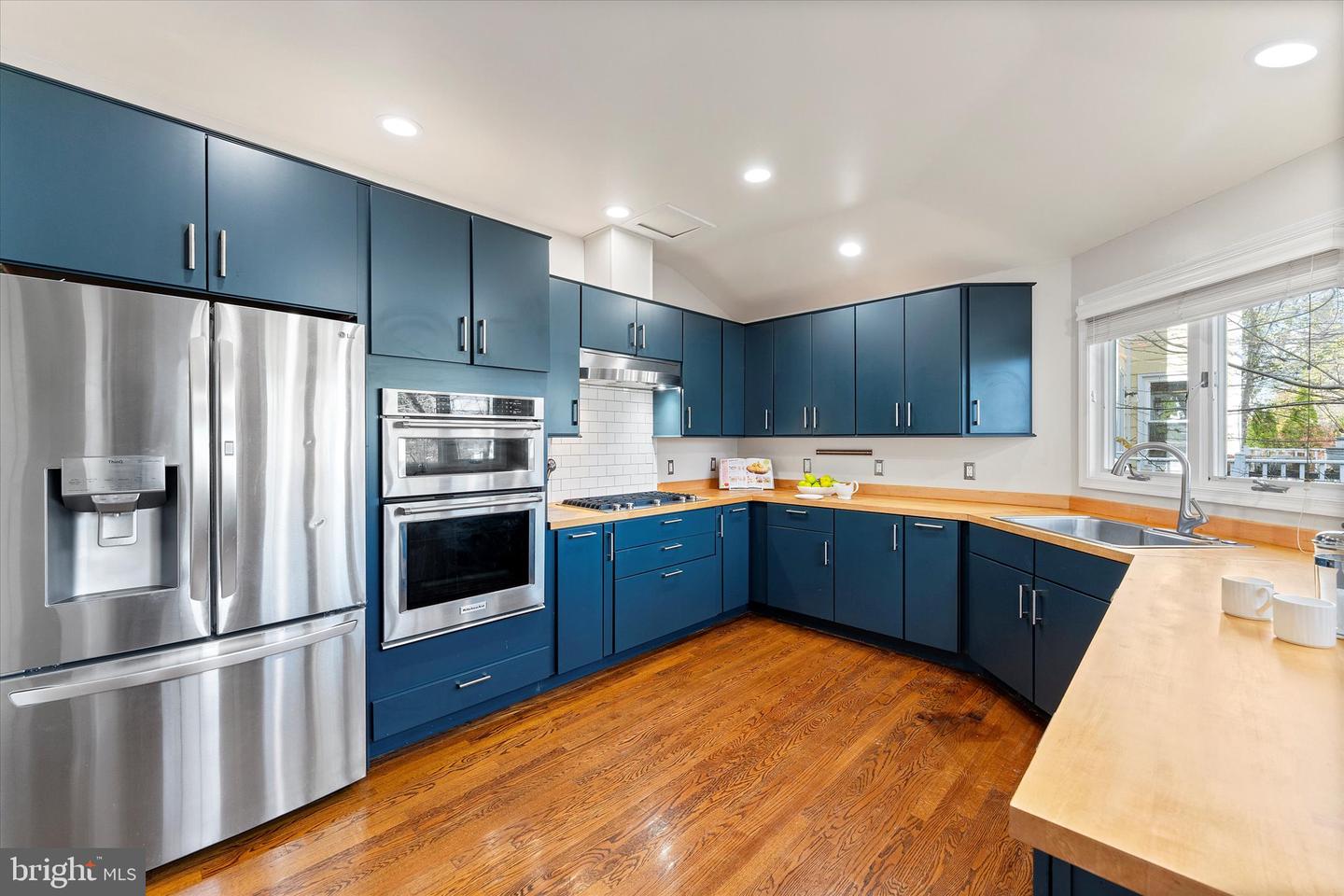 316 LOUDOUN ST SW, LEESBURG, Virginia 20175, 3 Bedrooms Bedrooms, ,3 BathroomsBathrooms,Residential,For sale,316 LOUDOUN ST SW,VALO2110828 MLS # VALO2110828