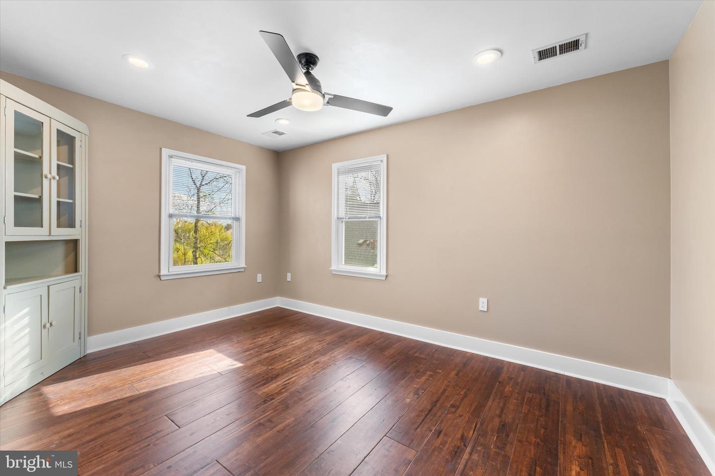 316 LOUDOUN ST SW, LEESBURG, Virginia 20175, 3 Bedrooms Bedrooms, ,3 BathroomsBathrooms,Residential,For sale,316 LOUDOUN ST SW,VALO2110828 MLS # VALO2110828