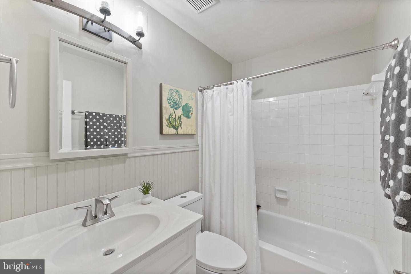 316 LOUDOUN ST SW, LEESBURG, Virginia 20175, 3 Bedrooms Bedrooms, ,3 BathroomsBathrooms,Residential,For sale,316 LOUDOUN ST SW,VALO2110828 MLS # VALO2110828