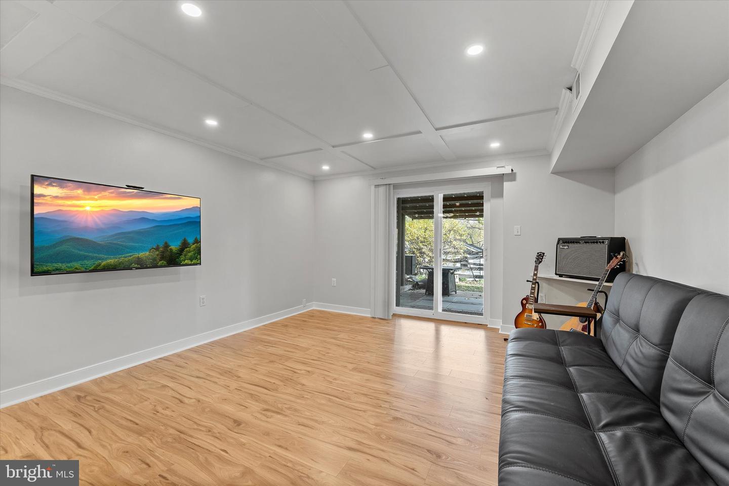 316 LOUDOUN ST SW, LEESBURG, Virginia 20175, 3 Bedrooms Bedrooms, ,3 BathroomsBathrooms,Residential,For sale,316 LOUDOUN ST SW,VALO2110828 MLS # VALO2110828