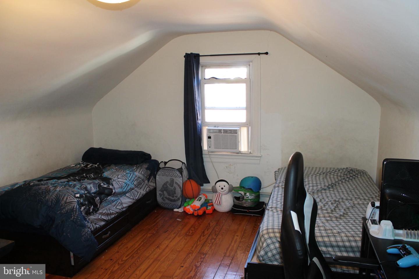 117 W OATES AVE, WINCHESTER, Virginia 22601, 3 Bedrooms Bedrooms, 6 Rooms Rooms,1 BathroomBathrooms,Residential,For sale,117 W OATES AVE,VAWI2009446 MLS # VAWI2009446 117 W OATES AVE, WINCHESTER, Virginia 22601, 3 Bedrooms Bedrooms, 6 Rooms Rooms,1 BathroomBathrooms,Residential,For sale,117 W OATES AVE,VAWI2009446 MLS # VAWI2009446