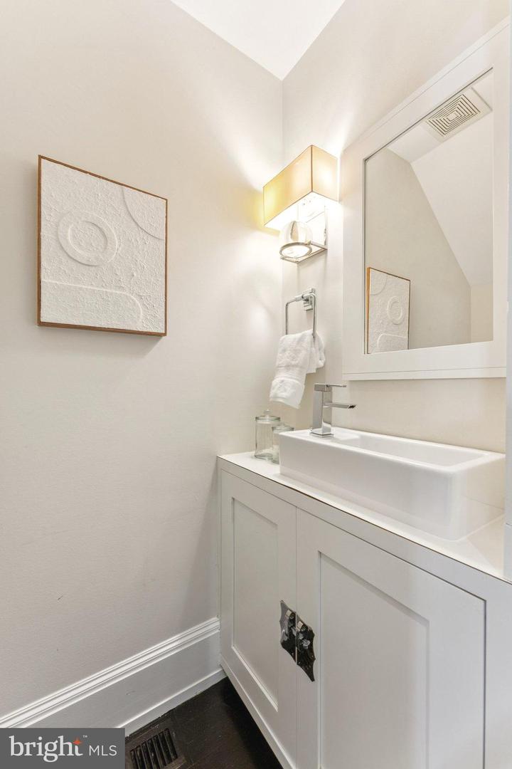 1618 CORCORAN ST NW, WASHINGTON, District Of Columbia 20009, 4 Bedrooms Bedrooms, ,3 BathroomsBathrooms,Residential,For sale,1618 CORCORAN ST NW,DCDC2231136 MLS # DCDC2231136 1618 CORCORAN ST NW, WASHINGTON, District Of Columbia 20009, 4 Bedrooms Bedrooms, ,3 BathroomsBathrooms,Residential,For sale,1618 CORCORAN ST NW,DCDC2231136 MLS # DCDC2231136