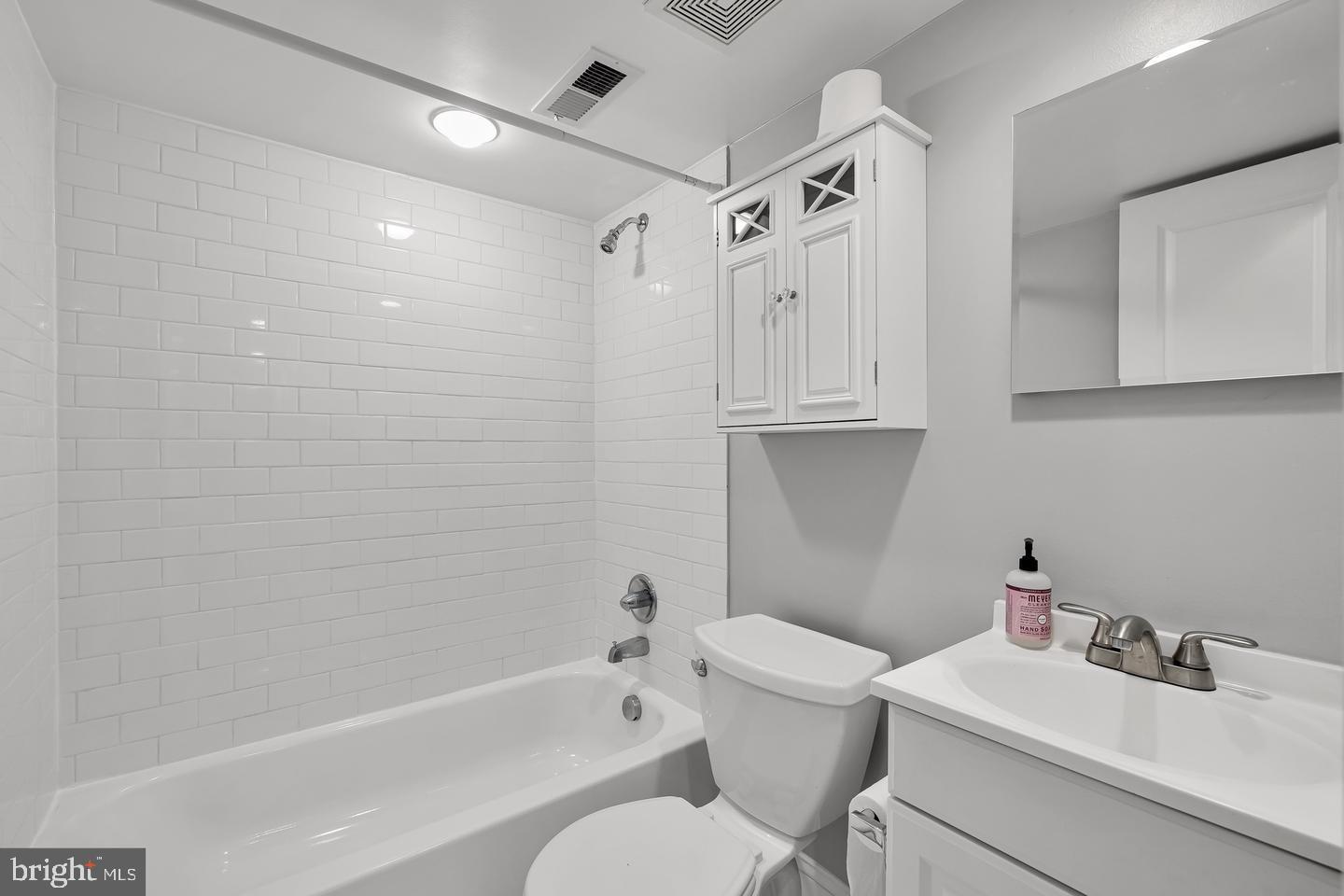 1618 CORCORAN ST NW, WASHINGTON, District Of Columbia 20009, 4 Bedrooms Bedrooms, ,3 BathroomsBathrooms,Residential,For sale,1618 CORCORAN ST NW,DCDC2231136 MLS # DCDC2231136 1618 CORCORAN ST NW, WASHINGTON, District Of Columbia 20009, 4 Bedrooms Bedrooms, ,3 BathroomsBathrooms,Residential,For sale,1618 CORCORAN ST NW,DCDC2231136 MLS # DCDC2231136