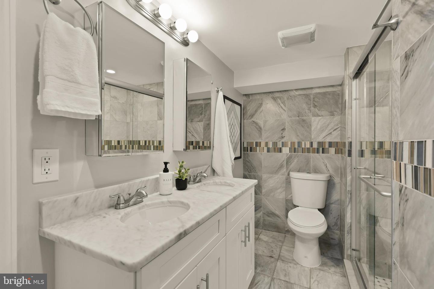 1671 GALES ST NE #1, WASHINGTON, District Of Columbia 20002, 2 Bedrooms Bedrooms, ,2 BathroomsBathrooms,Residential,For sale,1671 GALES ST NE #1,DCDC2231148 MLS # DCDC2231148 1671 GALES ST NE #1, WASHINGTON, District Of Columbia 20002, 2 Bedrooms Bedrooms, ,2 BathroomsBathrooms,Residential,For sale,1671 GALES ST NE #1,DCDC2231148 MLS # DCDC2231148