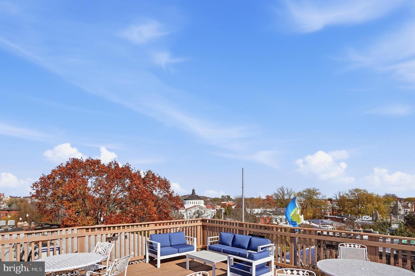 18 9TH ST NE #302, WASHINGTON, District Of Columbia 20002, 1 Bedroom Bedrooms, ,1 BathroomBathrooms,Residential,For sale,18 9TH ST NE #302,DCDC2231158 MLS # DCDC2231158