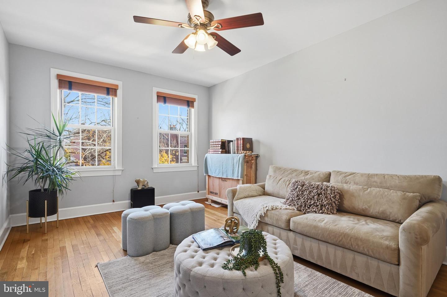 18 9TH ST NE #302, WASHINGTON, District Of Columbia 20002, 1 Bedroom Bedrooms, ,1 BathroomBathrooms,Residential,For sale,18 9TH ST NE #302,DCDC2231158 MLS # DCDC2231158