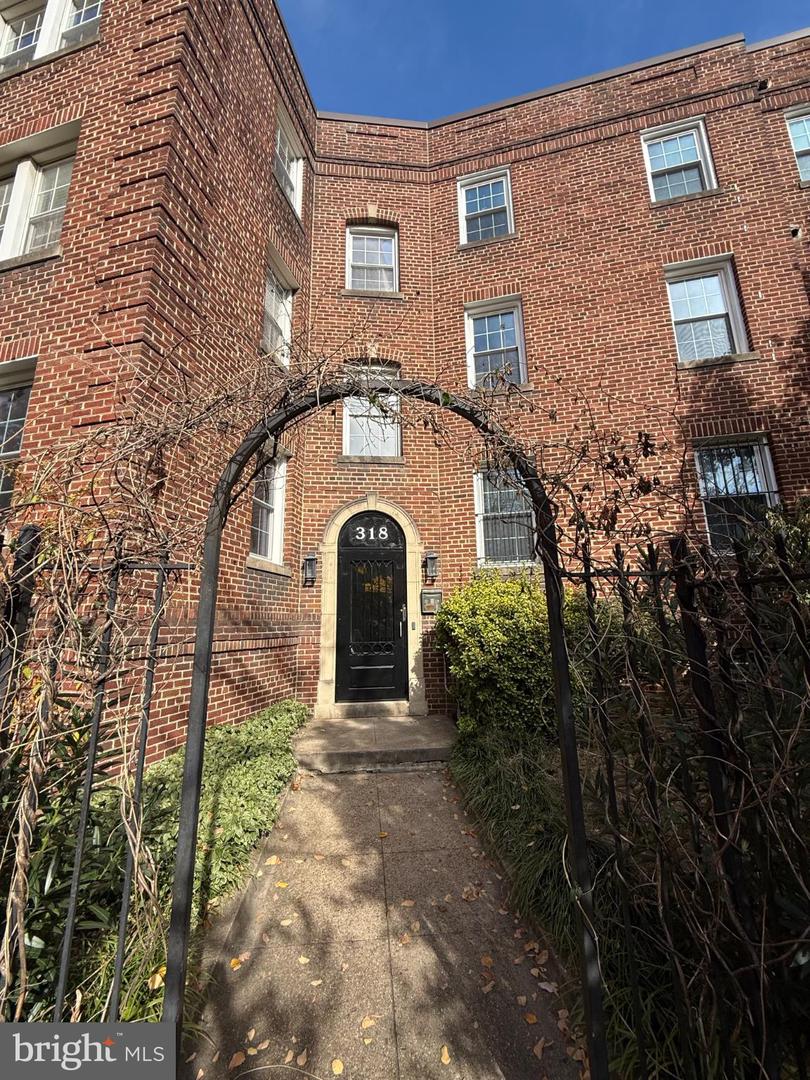 318 RHODE ISLAND AVE NE #101, WASHINGTON, District Of Columbia 20002, 1 Bedroom Bedrooms, 4 Rooms Rooms,1 BathroomBathrooms,Residential,For sale,318 RHODE ISLAND AVE NE #101,DCDC2231168 MLS # DCDC2231168 318 RHODE ISLAND AVE NE #101, WASHINGTON, District Of Columbia 20002, 1 Bedroom Bedrooms, 4 Rooms Rooms,1 BathroomBathrooms,Residential,For sale,318 RHODE ISLAND AVE NE #101,DCDC2231168 MLS # DCDC2231168