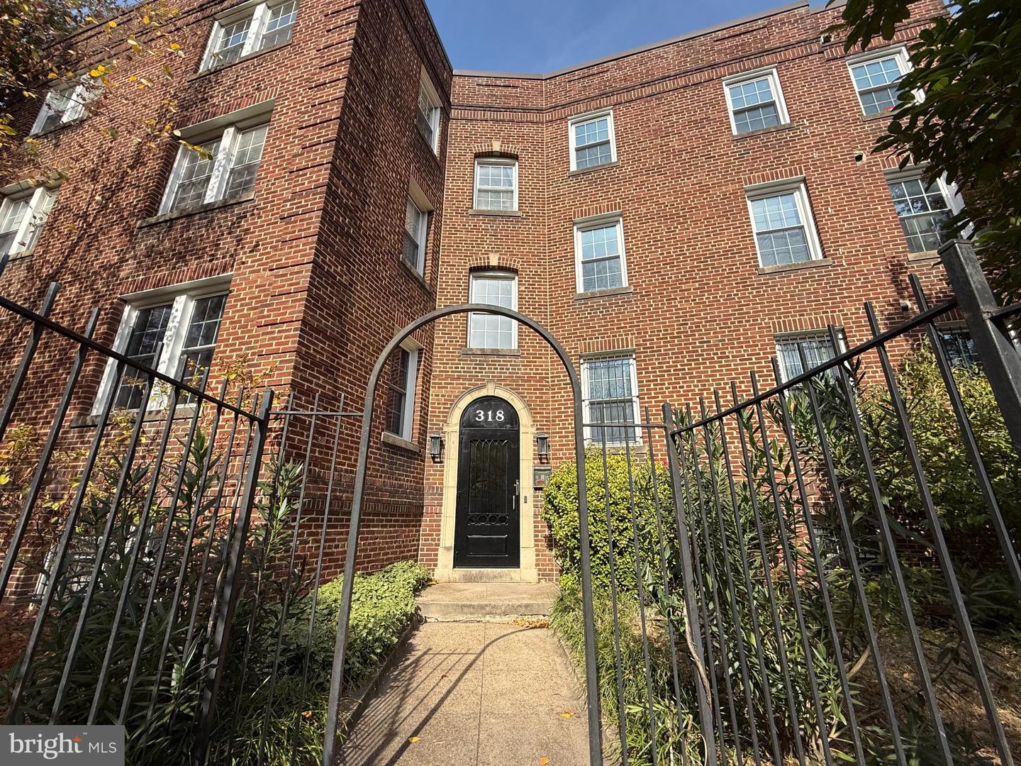 318 RHODE ISLAND AVE NE #101, WASHINGTON, District Of Columbia 20002, 1 Bedroom Bedrooms, 4 Rooms Rooms,1 BathroomBathrooms,Residential,For sale,318 RHODE ISLAND AVE NE #101,DCDC2231168 MLS # DCDC2231168 318 RHODE ISLAND AVE NE #101, WASHINGTON, District Of Columbia 20002, 1 Bedroom Bedrooms, 4 Rooms Rooms,1 BathroomBathrooms,Residential,For sale,318 RHODE ISLAND AVE NE #101,DCDC2231168 MLS # DCDC2231168