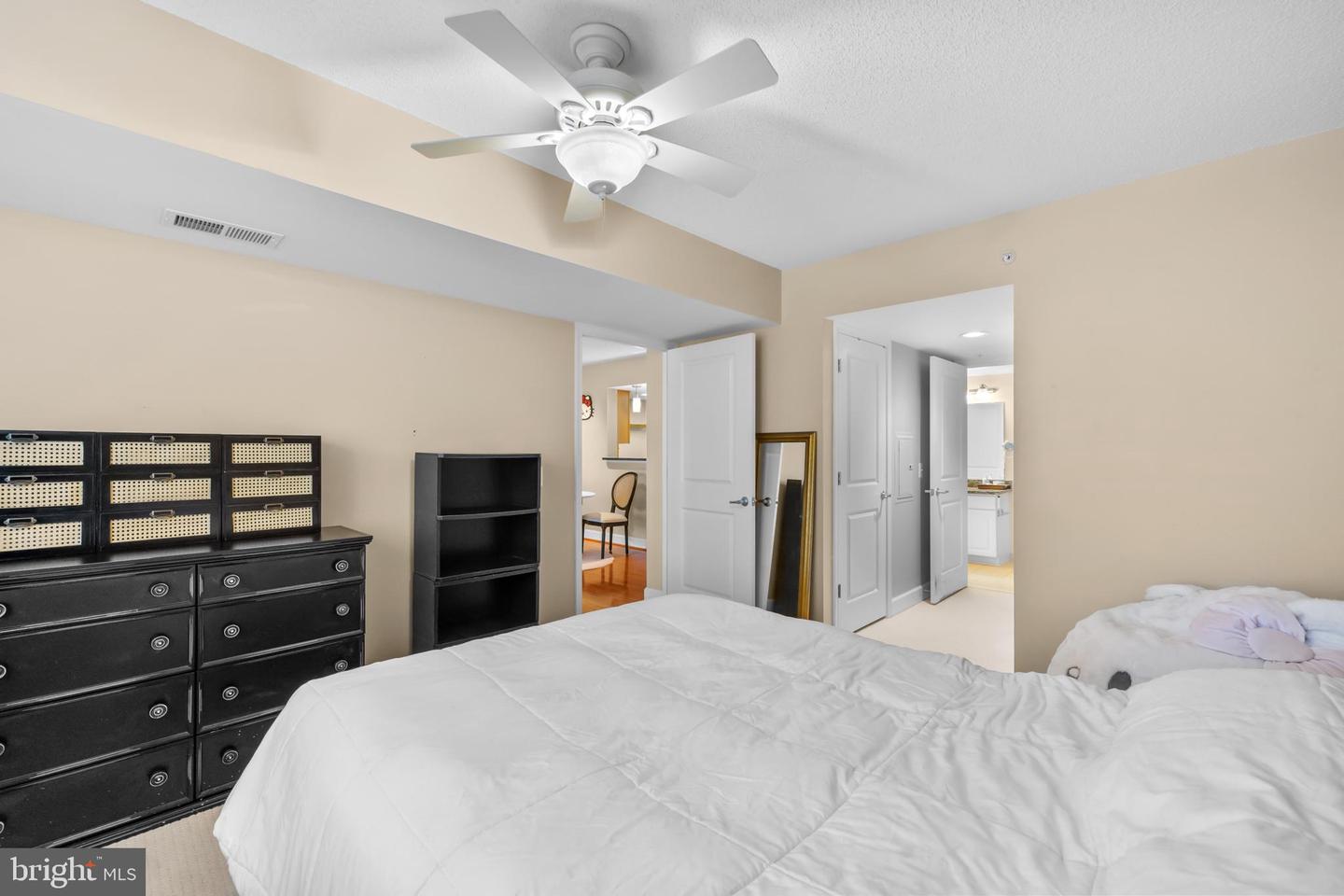 11800 SUNSET HILLS RD #409, RESTON, Virginia 20190, 1 Bedroom Bedrooms, ,1 BathroomBathrooms,Residential,For sale,11800 SUNSET HILLS RD #409,VAFX2278546 MLS # VAFX2278546 11800 SUNSET HILLS RD #409, RESTON, Virginia 20190, 1 Bedroom Bedrooms, ,1 BathroomBathrooms,Residential,For sale,11800 SUNSET HILLS RD #409,VAFX2278546 MLS # VAFX2278546