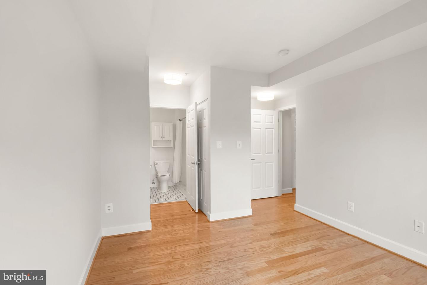 231 N THOMAS ST #105, ARLINGTON, Virginia 22203, 2 Bedrooms Bedrooms, ,2 BathroomsBathrooms,Residential,For sale,231 N THOMAS ST #105,VAAR2065922 MLS # VAAR2065922 231 N THOMAS ST #105, ARLINGTON, Virginia 22203, 2 Bedrooms Bedrooms, ,2 BathroomsBathrooms,Residential,For sale,231 N THOMAS ST #105,VAAR2065922 MLS # VAAR2065922