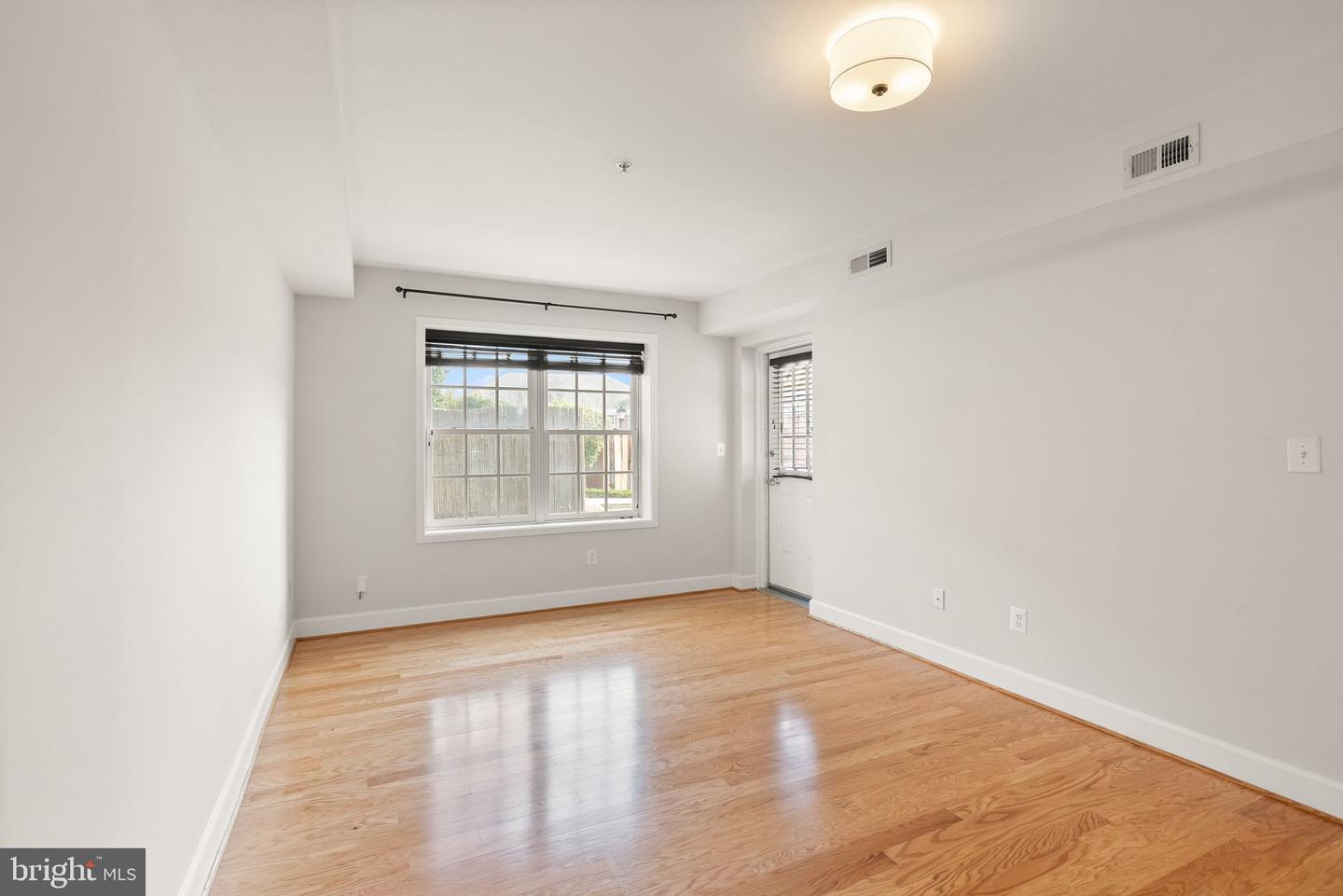 231 N THOMAS ST #105, ARLINGTON, Virginia 22203, 2 Bedrooms Bedrooms, ,2 BathroomsBathrooms,Residential,For sale,231 N THOMAS ST #105,VAAR2065922 MLS # VAAR2065922 231 N THOMAS ST #105, ARLINGTON, Virginia 22203, 2 Bedrooms Bedrooms, ,2 BathroomsBathrooms,Residential,For sale,231 N THOMAS ST #105,VAAR2065922 MLS # VAAR2065922