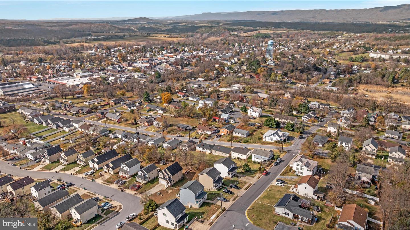 376 STONEWALL ST, STRASBURG, Virginia 22657, 3 Bedrooms Bedrooms, ,2 BathroomsBathrooms,Residential,For sale,376 STONEWALL ST,VASH2012960 MLS # VASH2012960 376 STONEWALL ST, STRASBURG, Virginia 22657, 3 Bedrooms Bedrooms, ,2 BathroomsBathrooms,Residential,For sale,376 STONEWALL ST,VASH2012960 MLS # VASH2012960