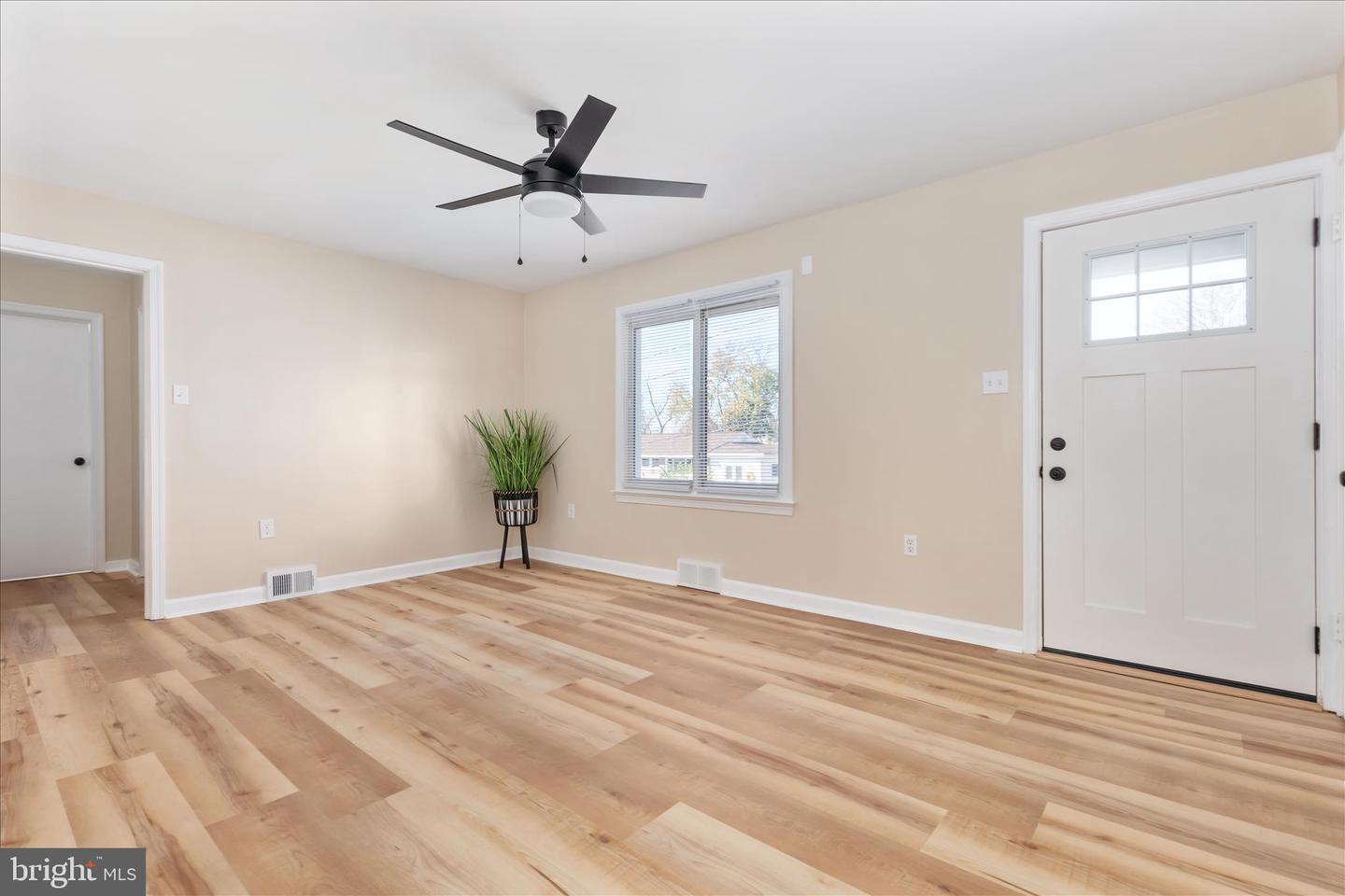 376 STONEWALL ST, STRASBURG, Virginia 22657, 3 Bedrooms Bedrooms, ,2 BathroomsBathrooms,Residential,For sale,376 STONEWALL ST,VASH2012960 MLS # VASH2012960 376 STONEWALL ST, STRASBURG, Virginia 22657, 3 Bedrooms Bedrooms, ,2 BathroomsBathrooms,Residential,For sale,376 STONEWALL ST,VASH2012960 MLS # VASH2012960