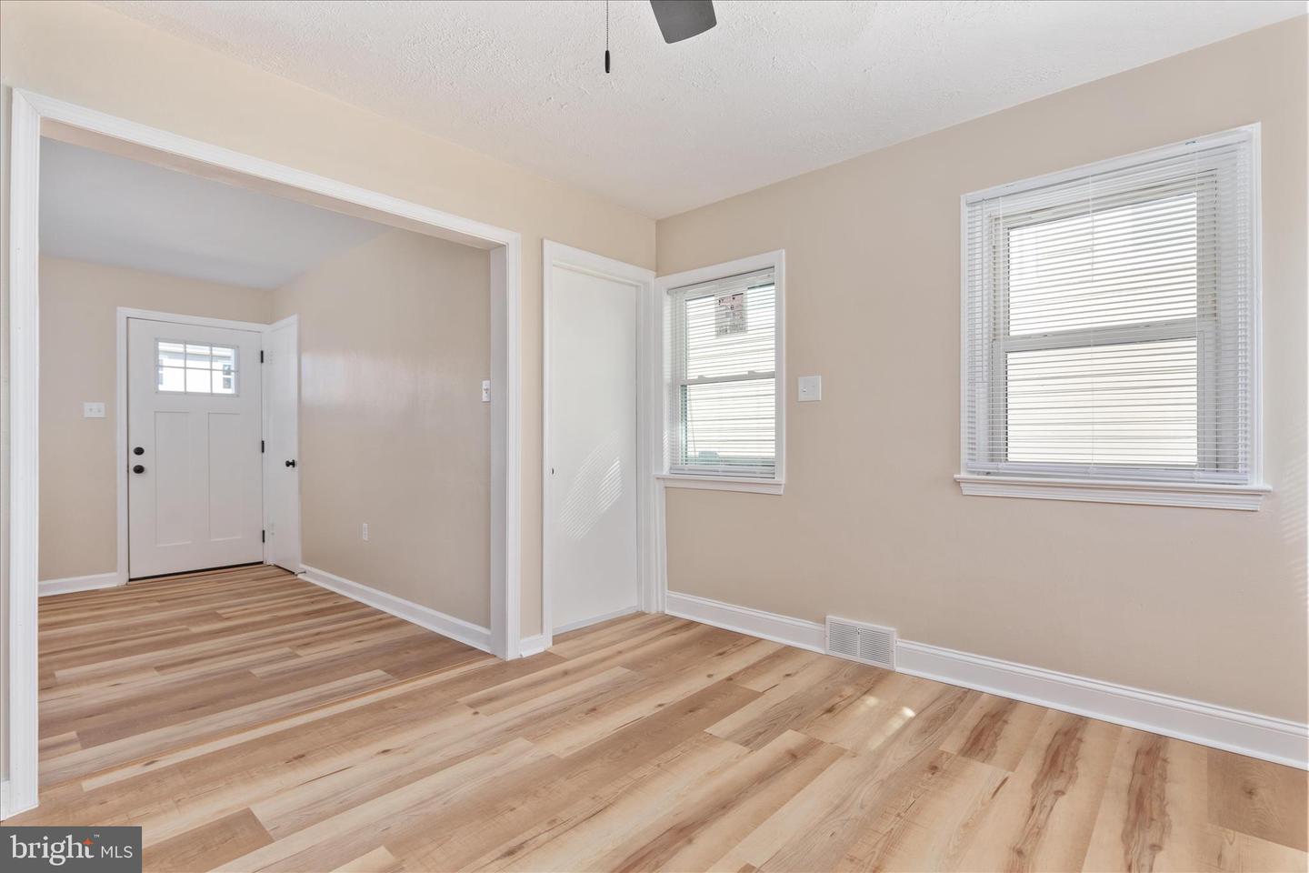 376 STONEWALL ST, STRASBURG, Virginia 22657, 3 Bedrooms Bedrooms, ,2 BathroomsBathrooms,Residential,For sale,376 STONEWALL ST,VASH2012960 MLS # VASH2012960 376 STONEWALL ST, STRASBURG, Virginia 22657, 3 Bedrooms Bedrooms, ,2 BathroomsBathrooms,Residential,For sale,376 STONEWALL ST,VASH2012960 MLS # VASH2012960