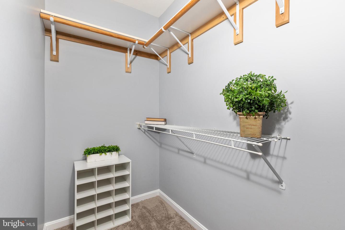 673-B CONSTELLATION SQ SE #B, LEESBURG, Virginia 20175, 2 Bedrooms Bedrooms, ,1 BathroomBathrooms,Residential,For sale,673-B CONSTELLATION SQ SE #B,VALO2110932 MLS # VALO2110932