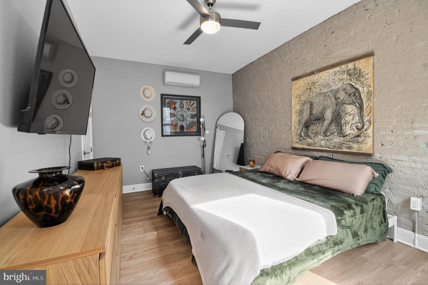 459 MASSACHUSETTS AVE NW #24, WASHINGTON, District Of Columbia 20001, 1 Bedroom Bedrooms, ,1 BathroomBathrooms,Residential,For sale,459 MASSACHUSETTS AVE NW #24,DCDC2231236 MLS # DCDC2231236 459 MASSACHUSETTS AVE NW #24, WASHINGTON, District Of Columbia 20001, 1 Bedroom Bedrooms, ,1 BathroomBathrooms,Residential,For sale,459 MASSACHUSETTS AVE NW #24,DCDC2231236 MLS # DCDC2231236