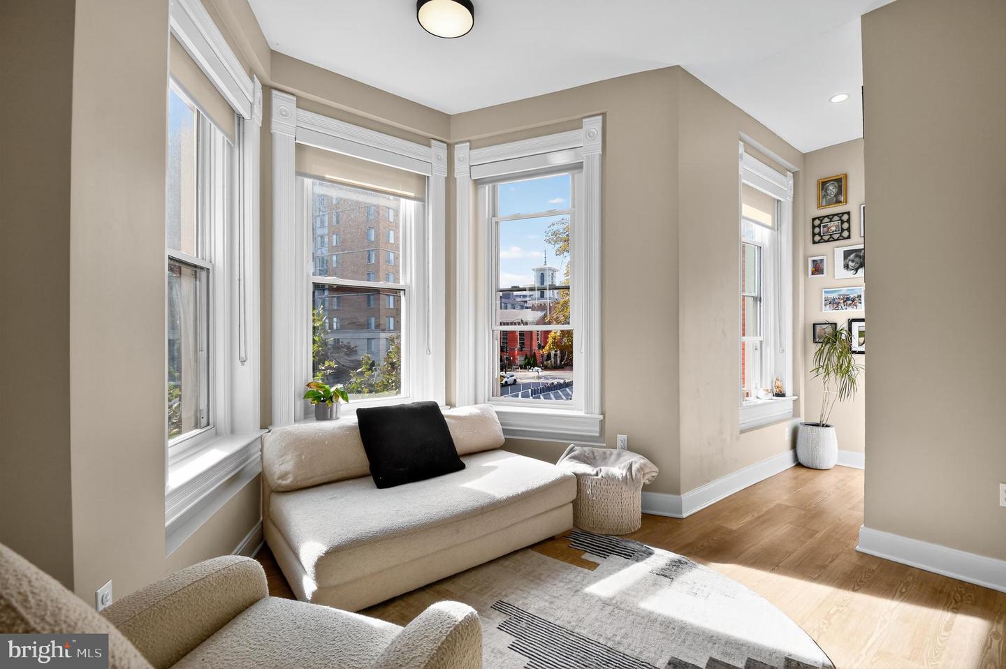 459 MASSACHUSETTS AVE NW #24, WASHINGTON, District Of Columbia 20001, 1 Bedroom Bedrooms, ,1 BathroomBathrooms,Residential,For sale,459 MASSACHUSETTS AVE NW #24,DCDC2231236 MLS # DCDC2231236 459 MASSACHUSETTS AVE NW #24, WASHINGTON, District Of Columbia 20001, 1 Bedroom Bedrooms, ,1 BathroomBathrooms,Residential,For sale,459 MASSACHUSETTS AVE NW #24,DCDC2231236 MLS # DCDC2231236