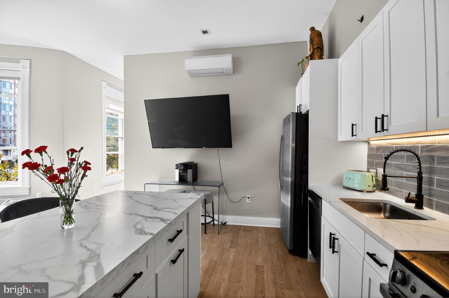 459 MASSACHUSETTS AVE NW #24, WASHINGTON, District Of Columbia 20001, 1 Bedroom Bedrooms, ,1 BathroomBathrooms,Residential,For sale,459 MASSACHUSETTS AVE NW #24,DCDC2231236 MLS # DCDC2231236 459 MASSACHUSETTS AVE NW #24, WASHINGTON, District Of Columbia 20001, 1 Bedroom Bedrooms, ,1 BathroomBathrooms,Residential,For sale,459 MASSACHUSETTS AVE NW #24,DCDC2231236 MLS # DCDC2231236