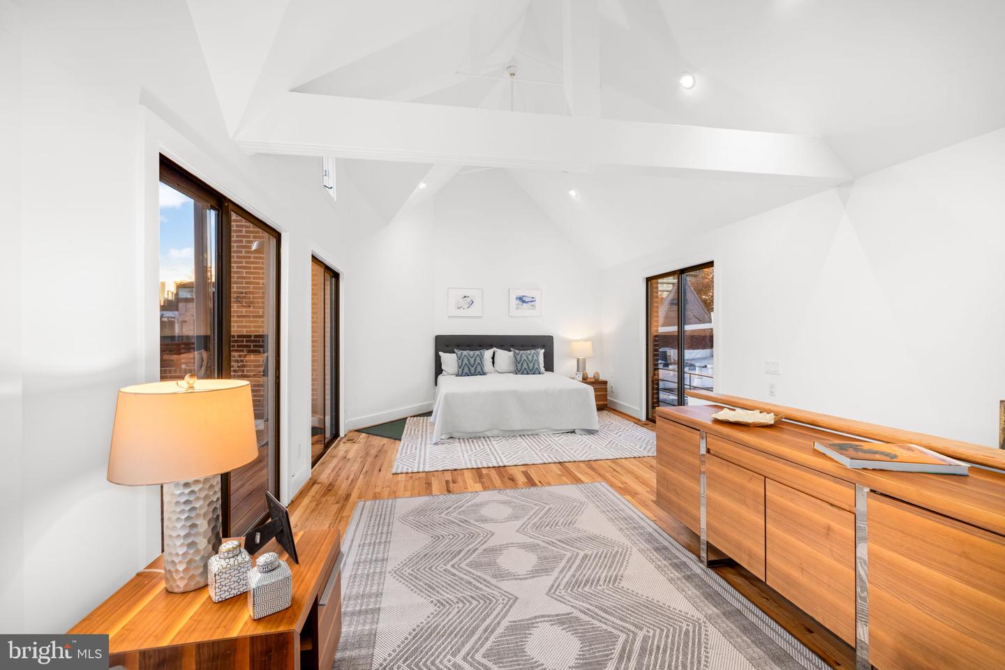 1820 T ST NW #6, WASHINGTON, District Of Columbia 20009, 2 Bedrooms Bedrooms, ,2 BathroomsBathrooms,Residential,For sale,1820 T ST NW #6,DCDC2231334 MLS # DCDC2231334 1820 T ST NW #6, WASHINGTON, District Of Columbia 20009, 2 Bedrooms Bedrooms, ,2 BathroomsBathrooms,Residential,For sale,1820 T ST NW #6,DCDC2231334 MLS # DCDC2231334