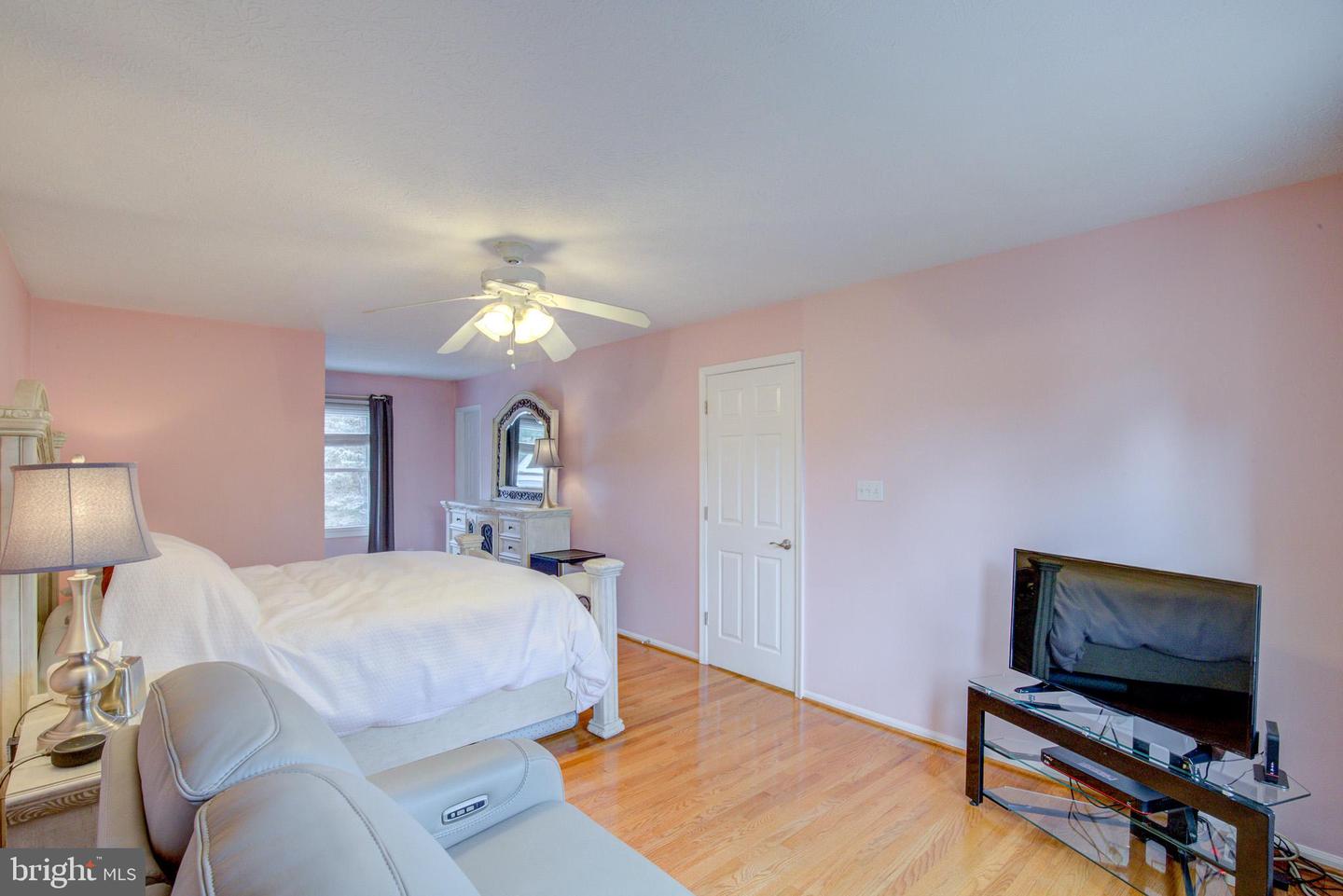 2629 NEW BANNER LN, HERNDON, Virginia 20171, 4 Bedrooms Bedrooms, 14 Rooms Rooms,3 BathroomsBathrooms,Residential,For sale,2629 NEW BANNER LN,VAFX2278736 MLS # VAFX2278736 2629 NEW BANNER LN, HERNDON, Virginia 20171, 4 Bedrooms Bedrooms, 14 Rooms Rooms,3 BathroomsBathrooms,Residential,For sale,2629 NEW BANNER LN,VAFX2278736 MLS # VAFX2278736