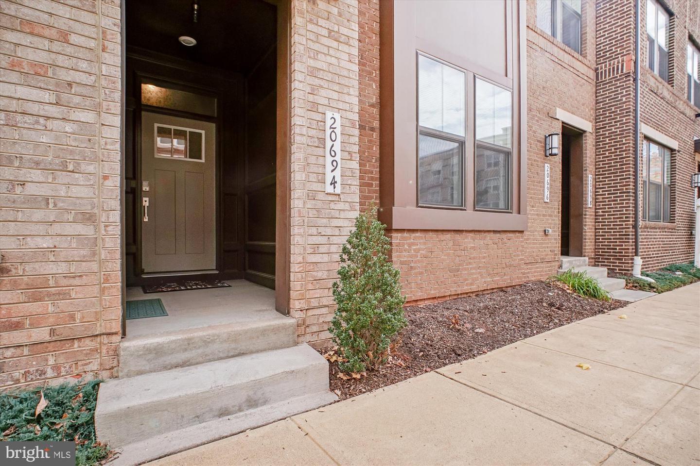 20694 WOOD QUAY DR, STERLING, Virginia 20166, 3 Bedrooms Bedrooms, 10 Rooms Rooms,2 BathroomsBathrooms,Residential,For sale,20694 WOOD QUAY DR,VALO2111020 MLS # VALO2111020 20694 WOOD QUAY DR, STERLING, Virginia 20166, 3 Bedrooms Bedrooms, 10 Rooms Rooms,2 BathroomsBathrooms,Residential,For sale,20694 WOOD QUAY DR,VALO2111020 MLS # VALO2111020