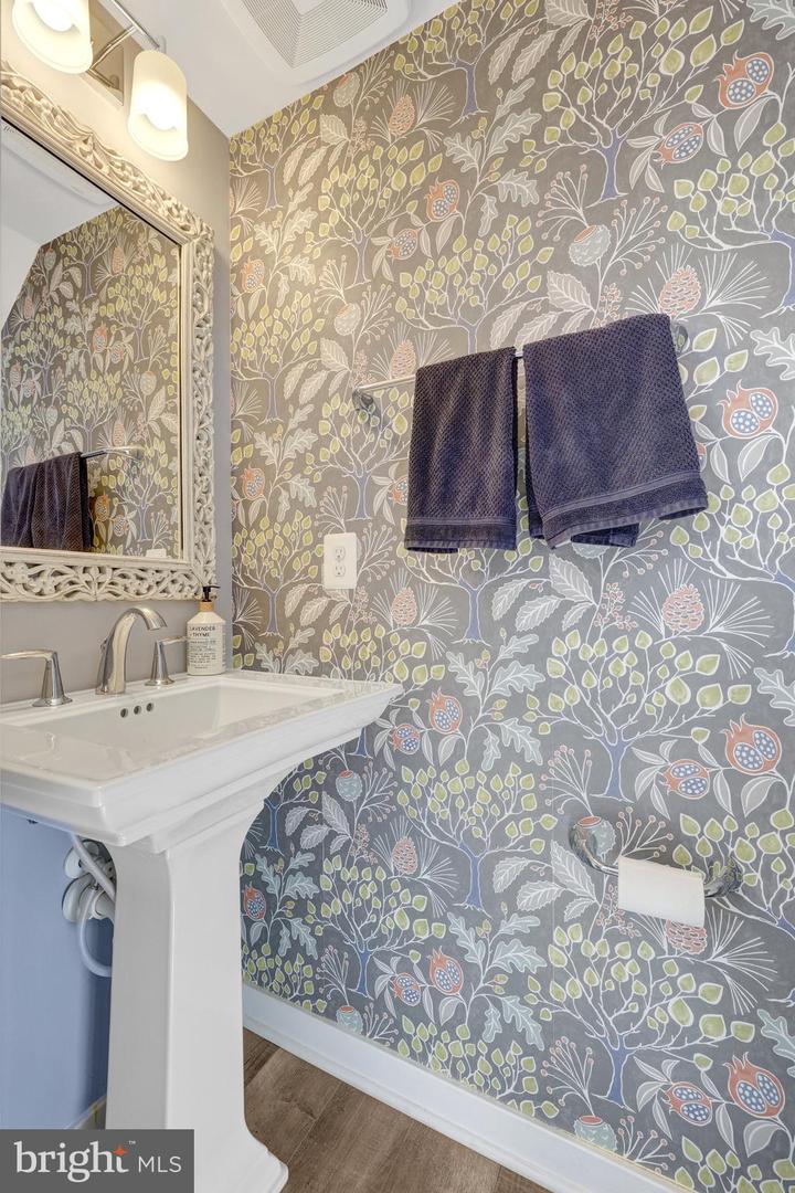 1130 MADEIRA TER SE, LEESBURG, Virginia 20175, 3 Bedrooms Bedrooms, ,2 BathroomsBathrooms,Residential,For sale,1130 MADEIRA TER SE,VALO2111032 MLS # VALO2111032 1130 MADEIRA TER SE, LEESBURG, Virginia 20175, 3 Bedrooms Bedrooms, ,2 BathroomsBathrooms,Residential,For sale,1130 MADEIRA TER SE,VALO2111032 MLS # VALO2111032