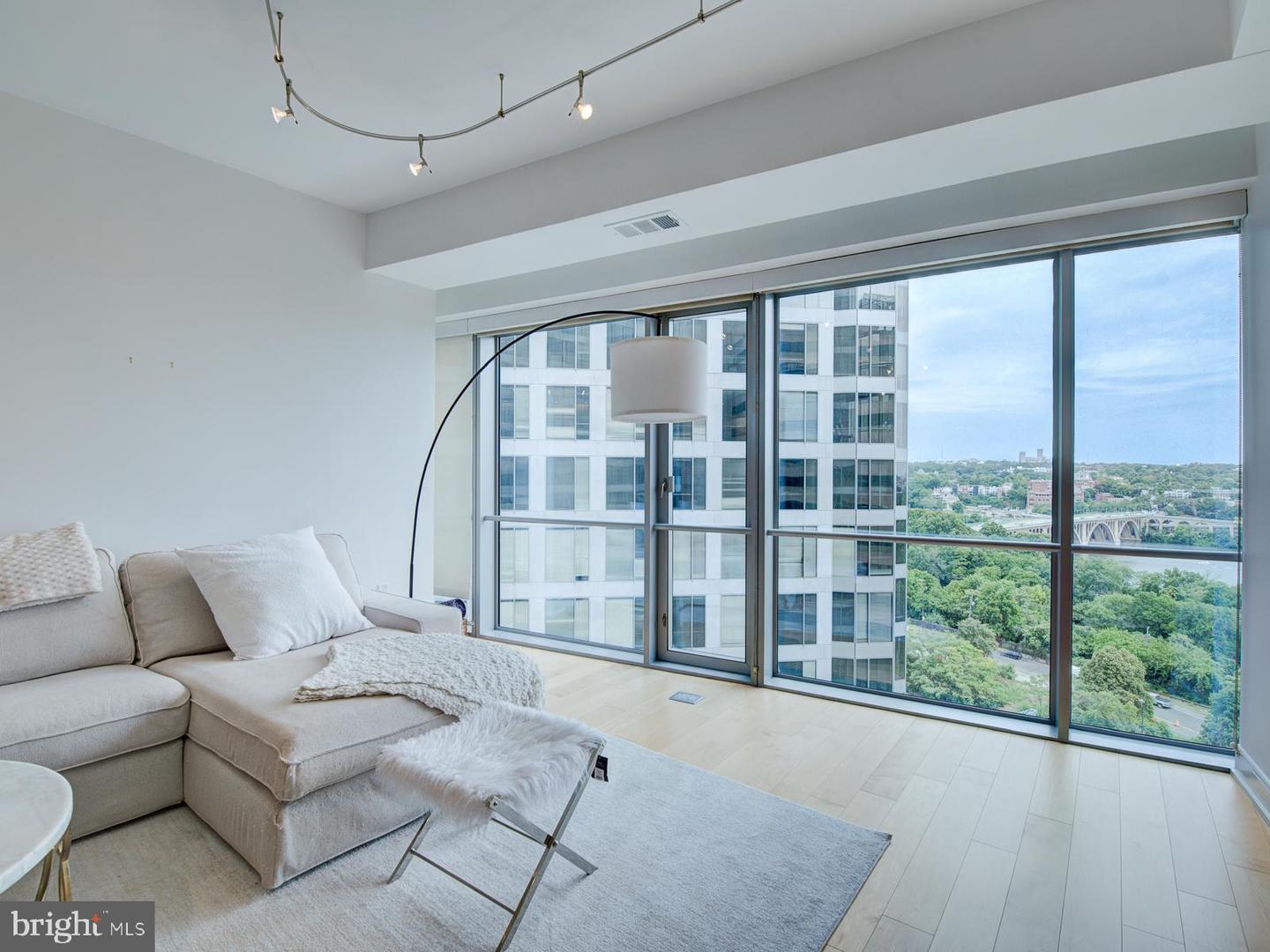 1111 N 19 ST N #1509, ARLINGTON, Virginia 22209, 1 Bedroom Bedrooms, 3 Rooms Rooms,1 BathroomBathrooms,Residential,For sale,1111 N 19 ST N #1509,VAAR2065970 MLS # VAAR2065970 1111 N 19 ST N #1509, ARLINGTON, Virginia 22209, 1 Bedroom Bedrooms, 3 Rooms Rooms,1 BathroomBathrooms,Residential,For sale,1111 N 19 ST N #1509,VAAR2065970 MLS # VAAR2065970