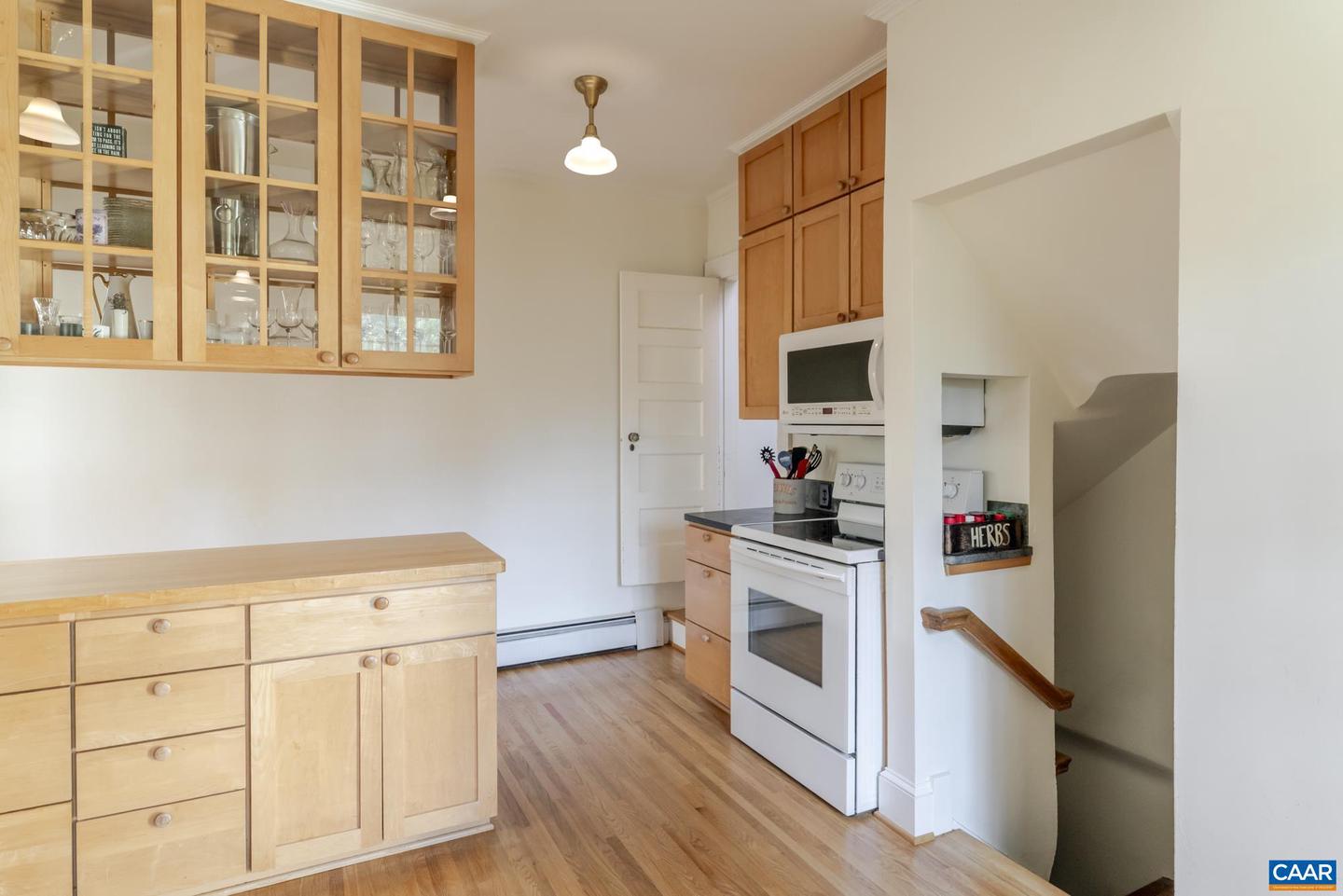 114 BOLLINGWOOD RD, CHARLOTTESVILLE, Virginia 22903, 4 Bedrooms Bedrooms, ,3 BathroomsBathrooms,Residential,For sale,114 BOLLINGWOOD RD,670965 MLS # 670965 114 BOLLINGWOOD RD, CHARLOTTESVILLE, Virginia 22903, 4 Bedrooms Bedrooms, ,3 BathroomsBathrooms,Residential,For sale,114 BOLLINGWOOD RD,670965 MLS # 670965