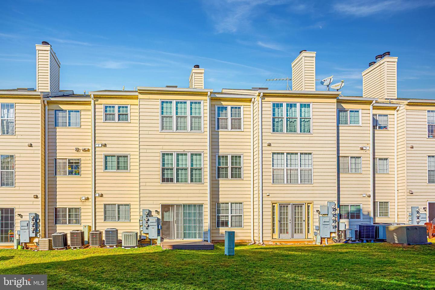 1130 HUNTMASTER TER NE #102, LEESBURG, Virginia 20176, 2 Bedrooms Bedrooms, ,1 BathroomBathrooms,Residential,For sale,1130 HUNTMASTER TER NE #102,VALO2111078 MLS # VALO2111078