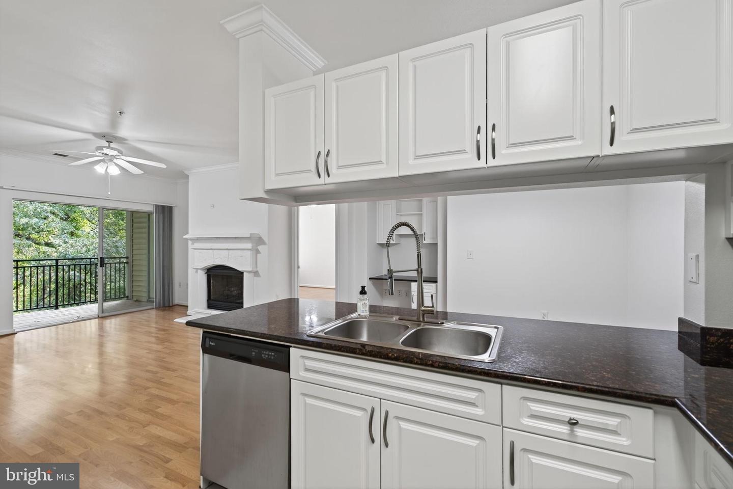 12148 GARDEN GROVE CIR #403, FAIRFAX, Virginia 22030, 2 Bedrooms Bedrooms, 4 Rooms Rooms,2 BathroomsBathrooms,Residential,For sale,12148 GARDEN GROVE CIR #403,VAFX2278928 MLS # VAFX2278928 12148 GARDEN GROVE CIR #403, FAIRFAX, Virginia 22030, 2 Bedrooms Bedrooms, 4 Rooms Rooms,2 BathroomsBathrooms,Residential,For sale,12148 GARDEN GROVE CIR #403,VAFX2278928 MLS # VAFX2278928