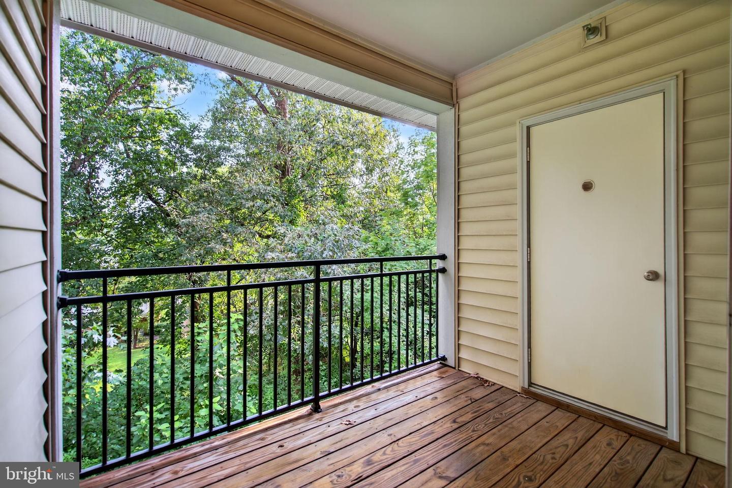 12148 GARDEN GROVE CIR #403, FAIRFAX, Virginia 22030, 2 Bedrooms Bedrooms, 4 Rooms Rooms,2 BathroomsBathrooms,Residential,For sale,12148 GARDEN GROVE CIR #403,VAFX2278928 MLS # VAFX2278928 12148 GARDEN GROVE CIR #403, FAIRFAX, Virginia 22030, 2 Bedrooms Bedrooms, 4 Rooms Rooms,2 BathroomsBathrooms,Residential,For sale,12148 GARDEN GROVE CIR #403,VAFX2278928 MLS # VAFX2278928