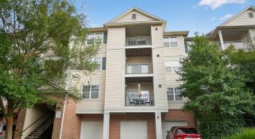 12148 GARDEN GROVE CIR #403, FAIRFAX, Virginia 22030, 2 Bedrooms Bedrooms, 4 Rooms Rooms,2 BathroomsBathrooms,Residential,For sale,12148 GARDEN GROVE CIR #403,VAFX2278928 MLS # VAFX2278928