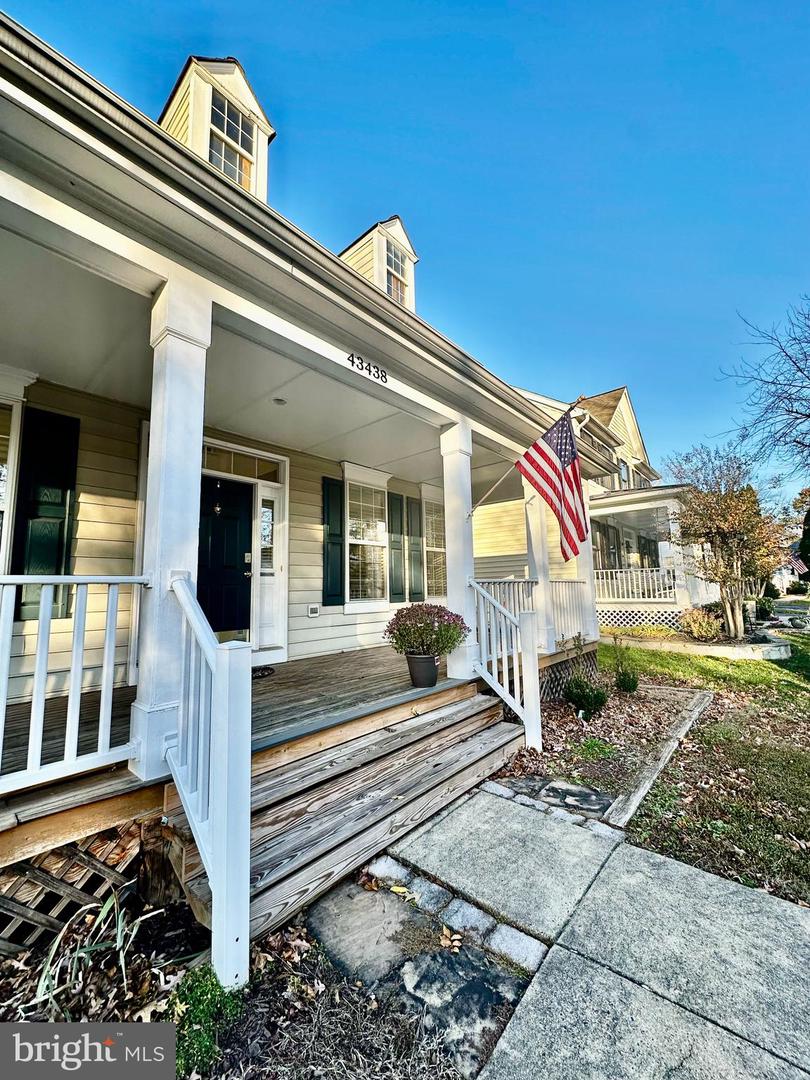 43438 OXEN LN, CHANTILLY, Virginia 20152, 4 Bedrooms Bedrooms, ,3 BathroomsBathrooms,Residential,For sale,43438 OXEN LN,VALO2111098 MLS # VALO2111098 43438 OXEN LN, CHANTILLY, Virginia 20152, 4 Bedrooms Bedrooms, ,3 BathroomsBathrooms,Residential,For sale,43438 OXEN LN,VALO2111098 MLS # VALO2111098