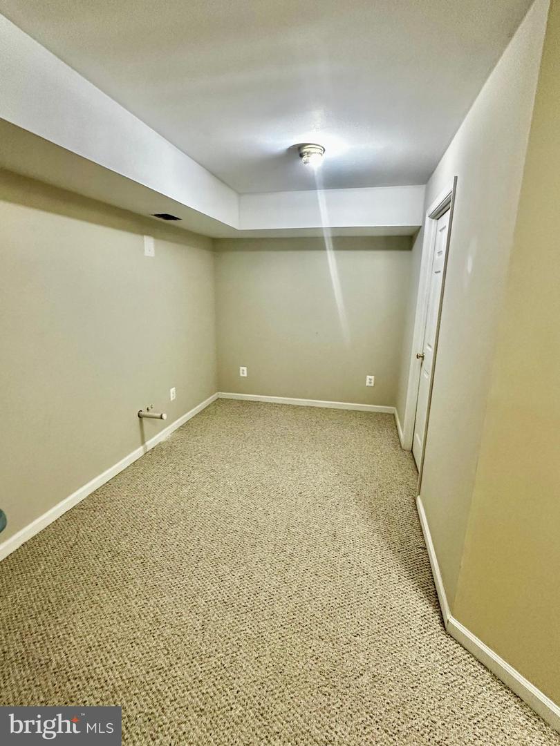 43438 OXEN LN, CHANTILLY, Virginia 20152, 4 Bedrooms Bedrooms, ,3 BathroomsBathrooms,Residential,For sale,43438 OXEN LN,VALO2111098 MLS # VALO2111098 43438 OXEN LN, CHANTILLY, Virginia 20152, 4 Bedrooms Bedrooms, ,3 BathroomsBathrooms,Residential,For sale,43438 OXEN LN,VALO2111098 MLS # VALO2111098