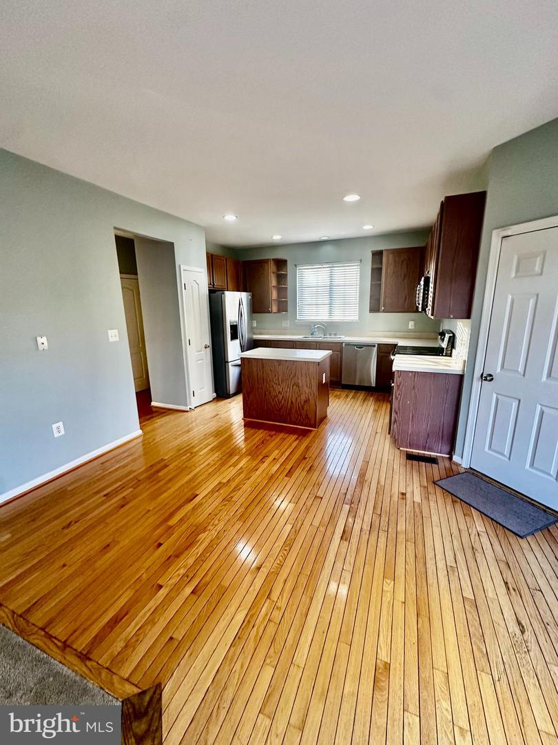 43438 OXEN LN, CHANTILLY, Virginia 20152, 4 Bedrooms Bedrooms, ,3 BathroomsBathrooms,Residential,For sale,43438 OXEN LN,VALO2111098 MLS # VALO2111098 43438 OXEN LN, CHANTILLY, Virginia 20152, 4 Bedrooms Bedrooms, ,3 BathroomsBathrooms,Residential,For sale,43438 OXEN LN,VALO2111098 MLS # VALO2111098