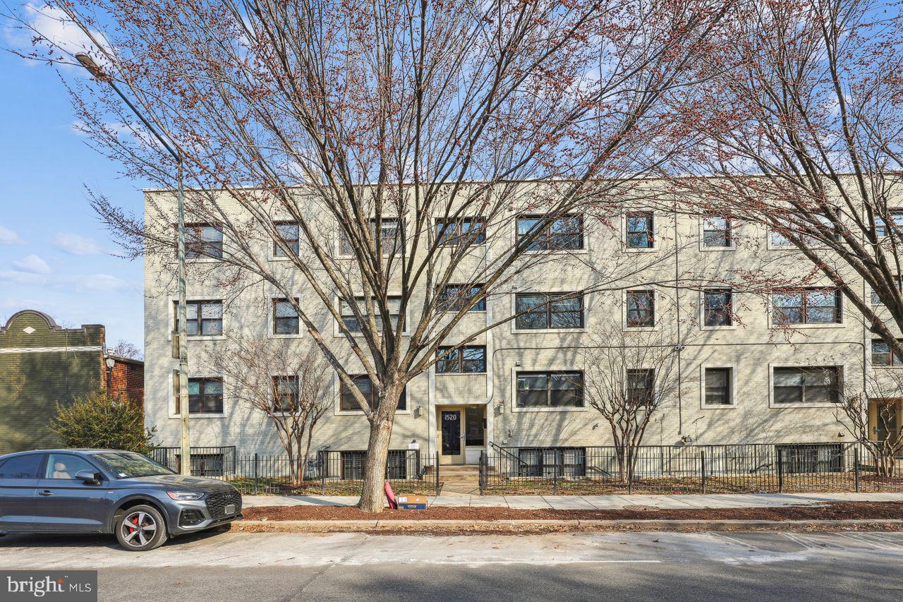 1520 INDEPENDENCE AVE SE #202, WASHINGTON, District Of Columbia 20003, 2 Bedrooms Bedrooms, ,2 BathroomsBathrooms,Residential,For sale,1520 INDEPENDENCE AVE SE #202,DCDC2231602 MLS # DCDC2231602 1520 INDEPENDENCE AVE SE #202, WASHINGTON, District Of Columbia 20003, 2 Bedrooms Bedrooms, ,2 BathroomsBathrooms,Residential,For sale,1520 INDEPENDENCE AVE SE #202,DCDC2231602 MLS # DCDC2231602