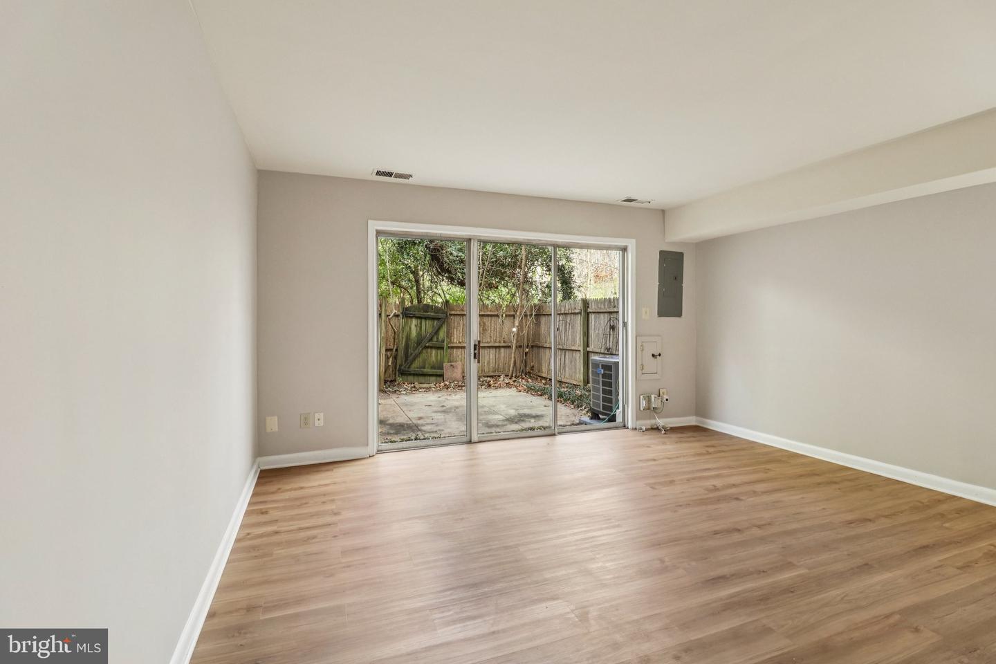 5912 MINUTEMEN RD #295, SPRINGFIELD, Virginia 22152, 2 Bedrooms Bedrooms, ,1 BathroomBathrooms,Residential,For sale,5912 MINUTEMEN RD #295,VAFX2278950 MLS # VAFX2278950 5912 MINUTEMEN RD #295, SPRINGFIELD, Virginia 22152, 2 Bedrooms Bedrooms, ,1 BathroomBathrooms,Residential,For sale,5912 MINUTEMEN RD #295,VAFX2278950 MLS # VAFX2278950