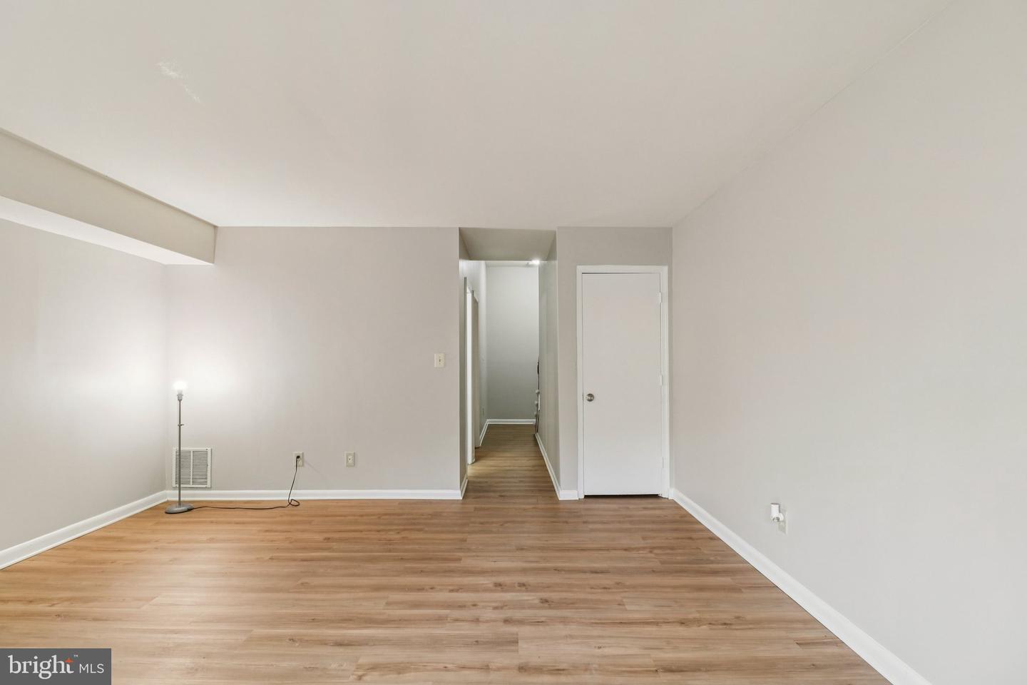 5912 MINUTEMEN RD #295, SPRINGFIELD, Virginia 22152, 2 Bedrooms Bedrooms, ,1 BathroomBathrooms,Residential,For sale,5912 MINUTEMEN RD #295,VAFX2278950 MLS # VAFX2278950 5912 MINUTEMEN RD #295, SPRINGFIELD, Virginia 22152, 2 Bedrooms Bedrooms, ,1 BathroomBathrooms,Residential,For sale,5912 MINUTEMEN RD #295,VAFX2278950 MLS # VAFX2278950