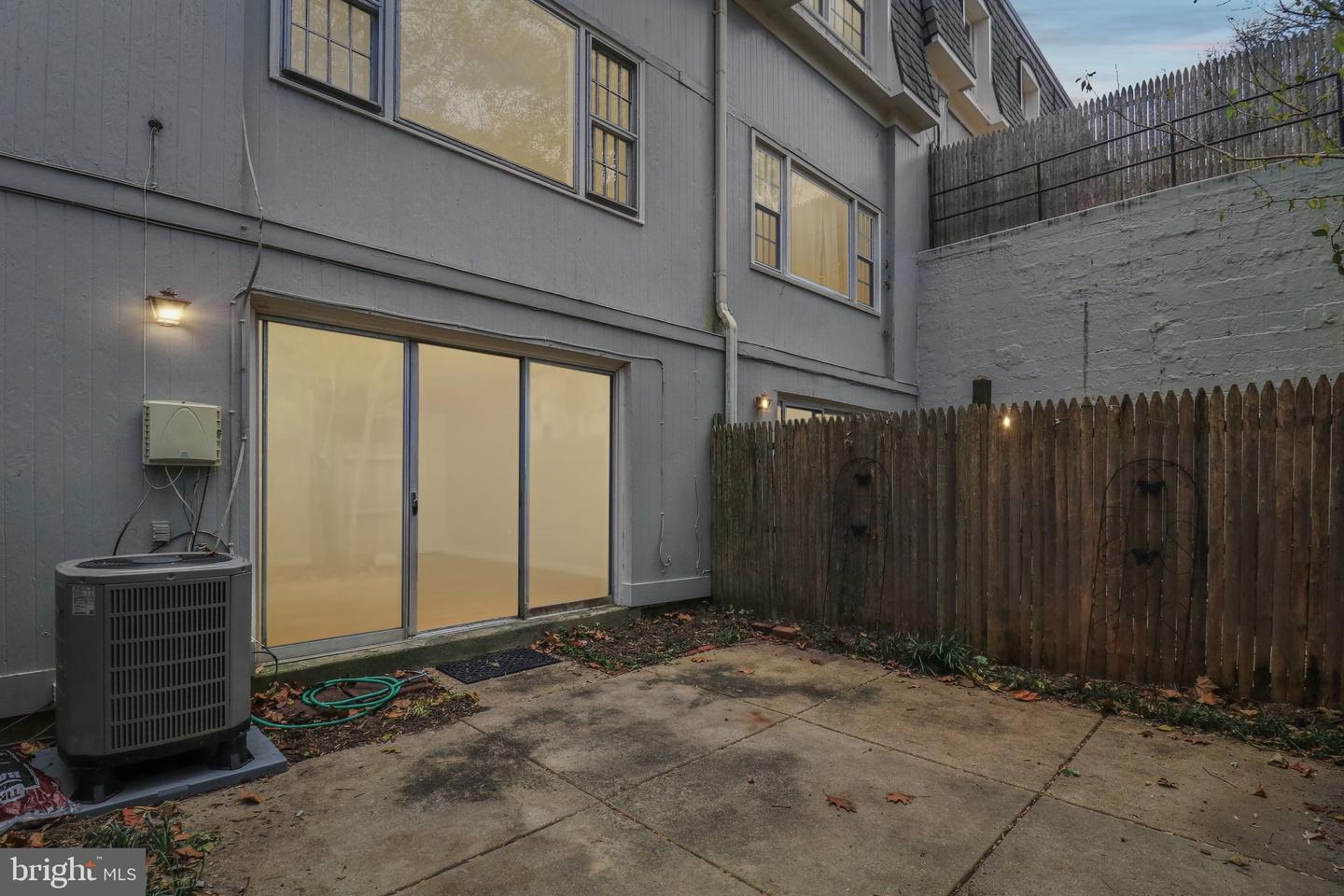 5912 MINUTEMEN RD #295, SPRINGFIELD, Virginia 22152, 2 Bedrooms Bedrooms, ,1 BathroomBathrooms,Residential,For sale,5912 MINUTEMEN RD #295,VAFX2278950 MLS # VAFX2278950 5912 MINUTEMEN RD #295, SPRINGFIELD, Virginia 22152, 2 Bedrooms Bedrooms, ,1 BathroomBathrooms,Residential,For sale,5912 MINUTEMEN RD #295,VAFX2278950 MLS # VAFX2278950