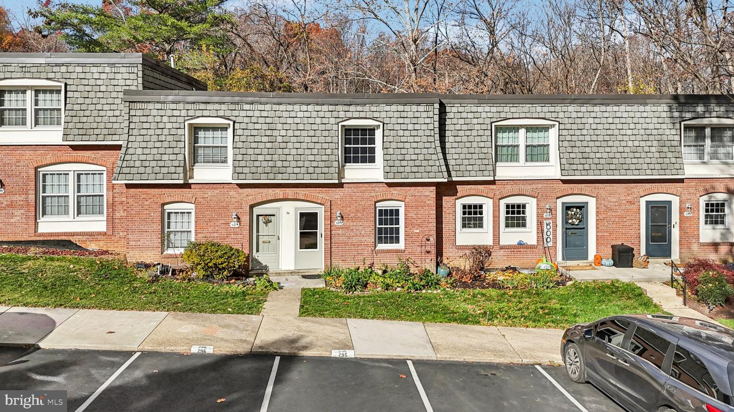 5912 MINUTEMEN RD #295, SPRINGFIELD, Virginia 22152, 2 Bedrooms Bedrooms, ,1 BathroomBathrooms,Residential,For sale,5912 MINUTEMEN RD #295,VAFX2278950 MLS # VAFX2278950 5912 MINUTEMEN RD #295, SPRINGFIELD, Virginia 22152, 2 Bedrooms Bedrooms, ,1 BathroomBathrooms,Residential,For sale,5912 MINUTEMEN RD #295,VAFX2278950 MLS # VAFX2278950