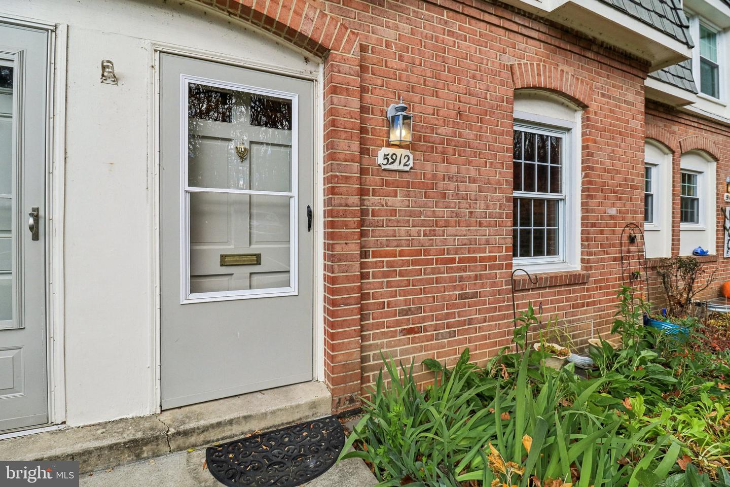 5912 MINUTEMEN RD #295, SPRINGFIELD, Virginia 22152, 2 Bedrooms Bedrooms, ,1 BathroomBathrooms,Residential,For sale,5912 MINUTEMEN RD #295,VAFX2278950 MLS # VAFX2278950 5912 MINUTEMEN RD #295, SPRINGFIELD, Virginia 22152, 2 Bedrooms Bedrooms, ,1 BathroomBathrooms,Residential,For sale,5912 MINUTEMEN RD #295,VAFX2278950 MLS # VAFX2278950