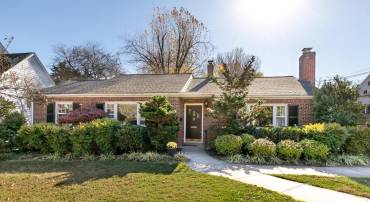 1104 TUCKAHOE LN, ALEXANDRIA, Virginia 22302, 3 Bedrooms Bedrooms, ,2 BathroomsBathrooms,Residential,For sale,1104 TUCKAHOE LN,VAAX2051780 MLS # VAAX2051780