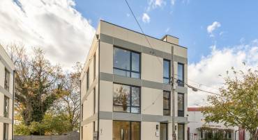 1810 CENTRAL PL NE #1, WASHINGTON, District Of Columbia 20002, 4 Bedrooms Bedrooms, ,4 BathroomsBathrooms,Residential,For sale,1810 CENTRAL PL NE #1,DCDC2231618 MLS # DCDC2231618