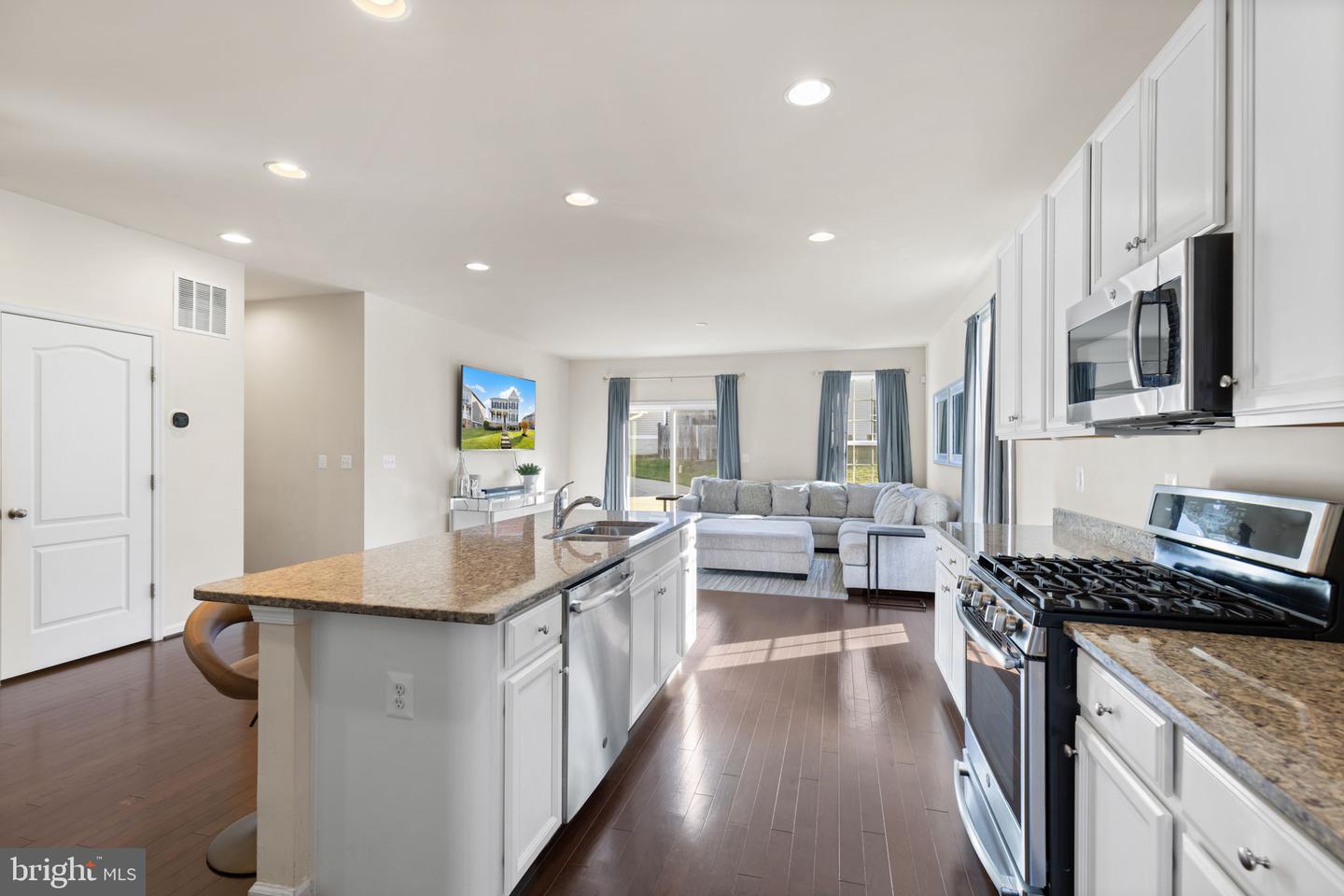 220 ALMOND DR, STAFFORD, Virginia 22554, 5 Bedrooms Bedrooms, ,3 BathroomsBathrooms,Residential,For sale,220 ALMOND DR,VAST2044202 MLS # VAST2044202 220 ALMOND DR, STAFFORD, Virginia 22554, 5 Bedrooms Bedrooms, ,3 BathroomsBathrooms,Residential,For sale,220 ALMOND DR,VAST2044202 MLS # VAST2044202