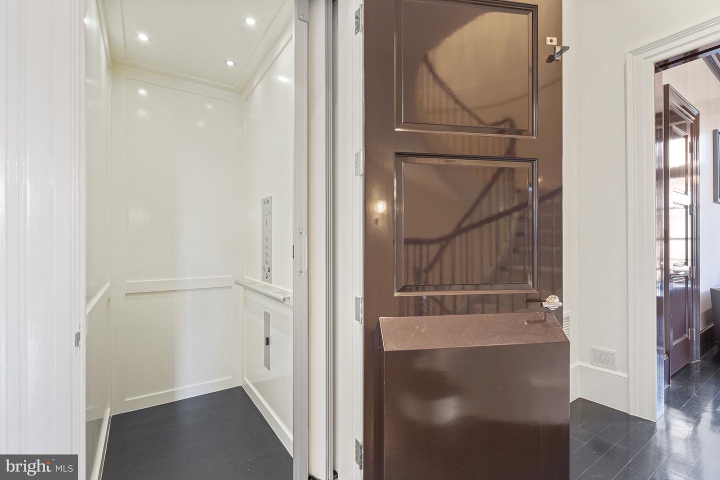 2109 DUNMORE LN NW, WASHINGTON, District Of Columbia 20007, 5 Bedrooms Bedrooms, ,5 BathroomsBathrooms,Residential,For sale,2109 DUNMORE LN NW,DCDC2231640 MLS # DCDC2231640 2109 DUNMORE LN NW, WASHINGTON, District Of Columbia 20007, 5 Bedrooms Bedrooms, ,5 BathroomsBathrooms,Residential,For sale,2109 DUNMORE LN NW,DCDC2231640 MLS # DCDC2231640