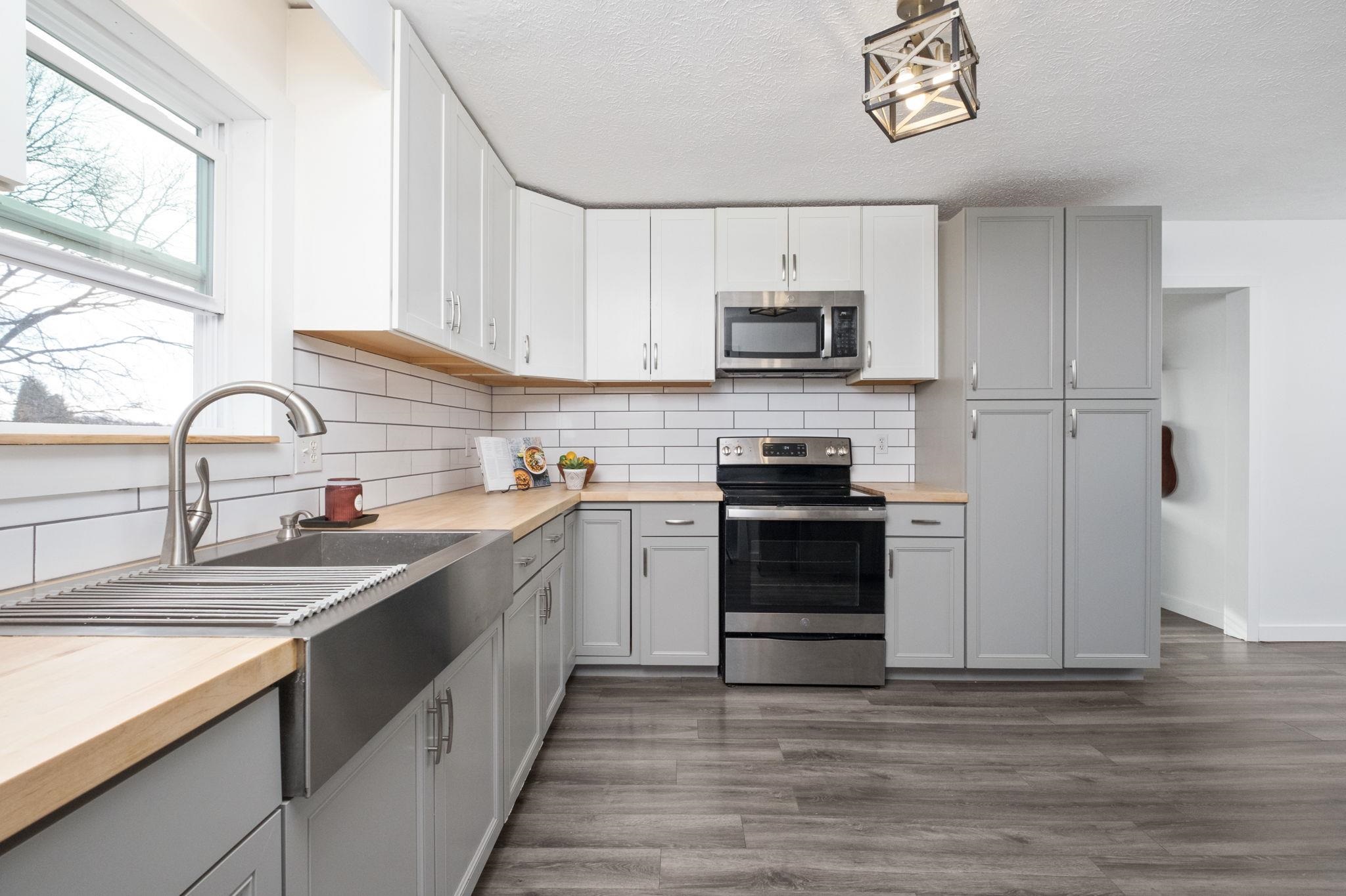 227 CRAWFORD DR, CHURCHVILLE, Virginia 24431, 3 Bedrooms Bedrooms, ,2 BathroomsBathrooms,Residential,227 CRAWFORD DR,671151 MLS # 671151 227 CRAWFORD DR, CHURCHVILLE, Virginia 24431, 3 Bedrooms Bedrooms, ,2 BathroomsBathrooms,Residential,227 CRAWFORD DR,671151 MLS # 671151