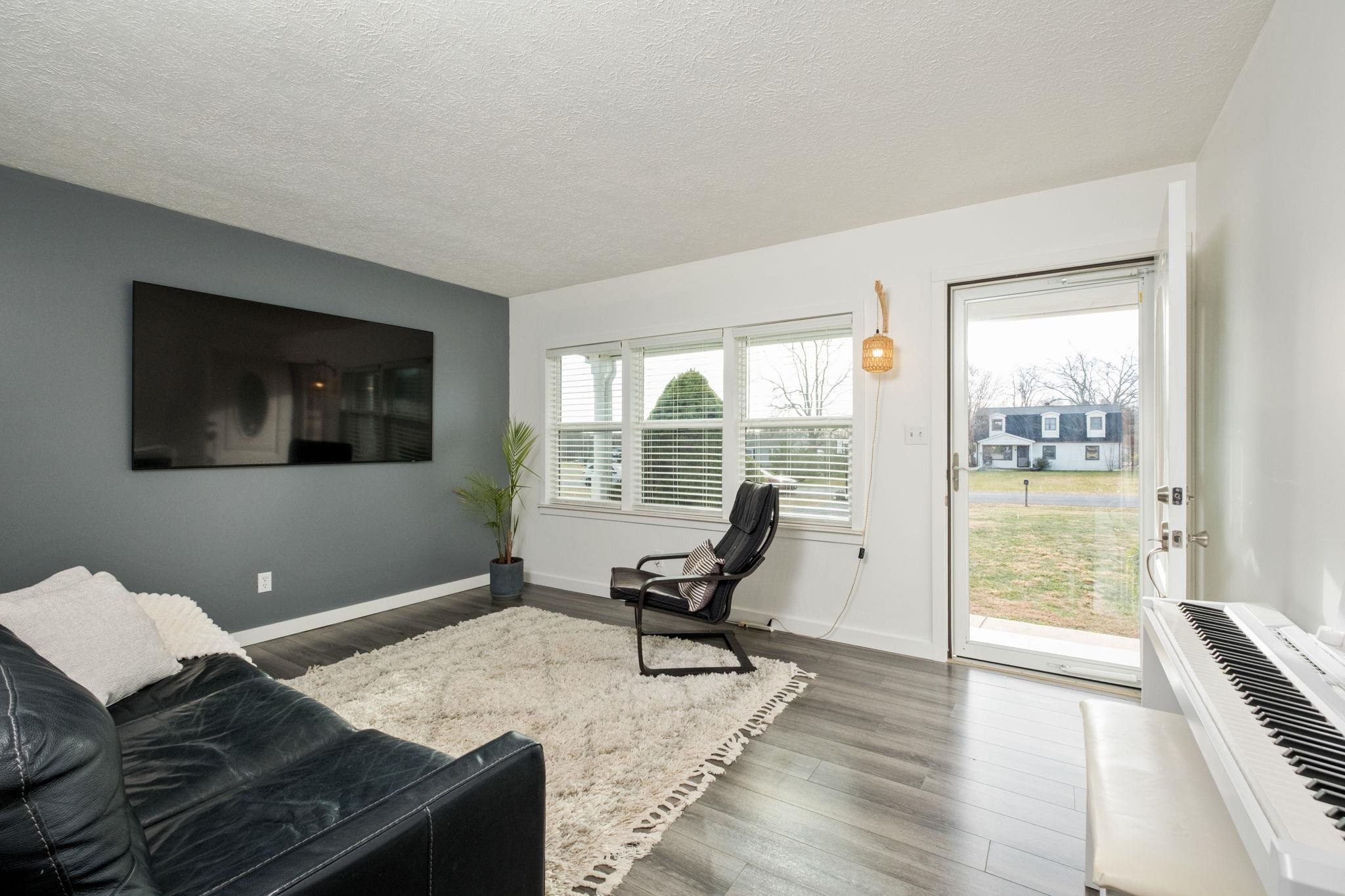 227 CRAWFORD DR, CHURCHVILLE, Virginia 24431, 3 Bedrooms Bedrooms, ,2 BathroomsBathrooms,Residential,227 CRAWFORD DR,671151 MLS # 671151 227 CRAWFORD DR, CHURCHVILLE, Virginia 24431, 3 Bedrooms Bedrooms, ,2 BathroomsBathrooms,Residential,227 CRAWFORD DR,671151 MLS # 671151