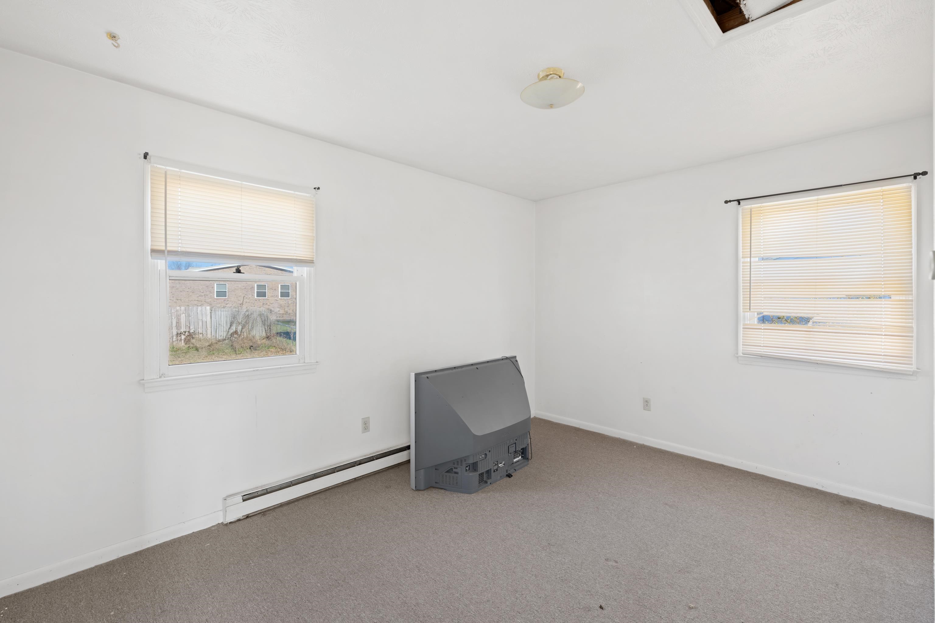 34 GENTRY RD, WEYERS CAVE, Virginia 20036, 3 Bedrooms Bedrooms, ,1 BathroomBathrooms,Residential,34 GENTRY RD,671152 MLS # 671152 34 GENTRY RD, WEYERS CAVE, Virginia 20036, 3 Bedrooms Bedrooms, ,1 BathroomBathrooms,Residential,34 GENTRY RD,671152 MLS # 671152