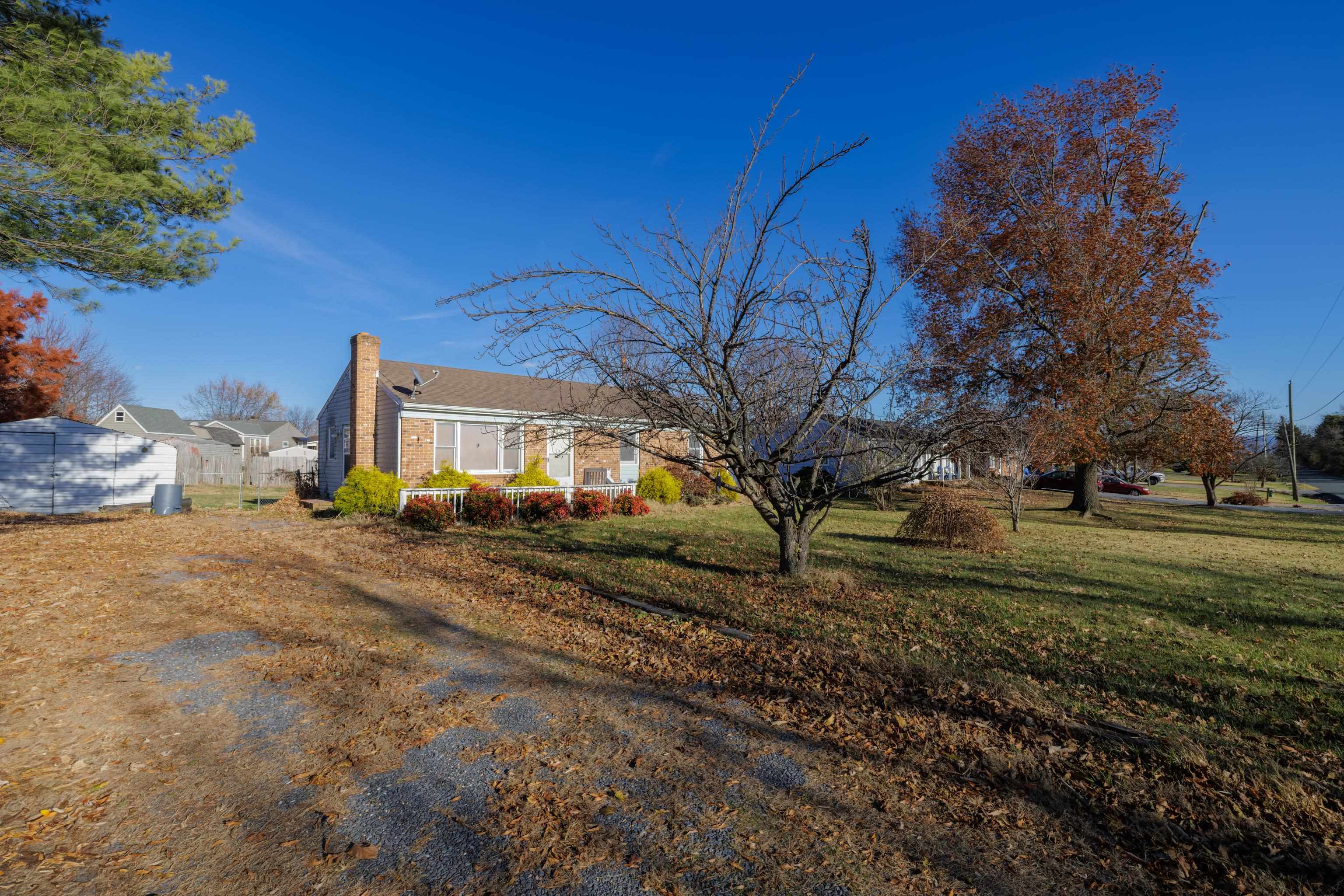 34 GENTRY RD, WEYERS CAVE, Virginia 20036, 3 Bedrooms Bedrooms, ,1 BathroomBathrooms,Residential,34 GENTRY RD,671152 MLS # 671152 34 GENTRY RD, WEYERS CAVE, Virginia 20036, 3 Bedrooms Bedrooms, ,1 BathroomBathrooms,Residential,34 GENTRY RD,671152 MLS # 671152